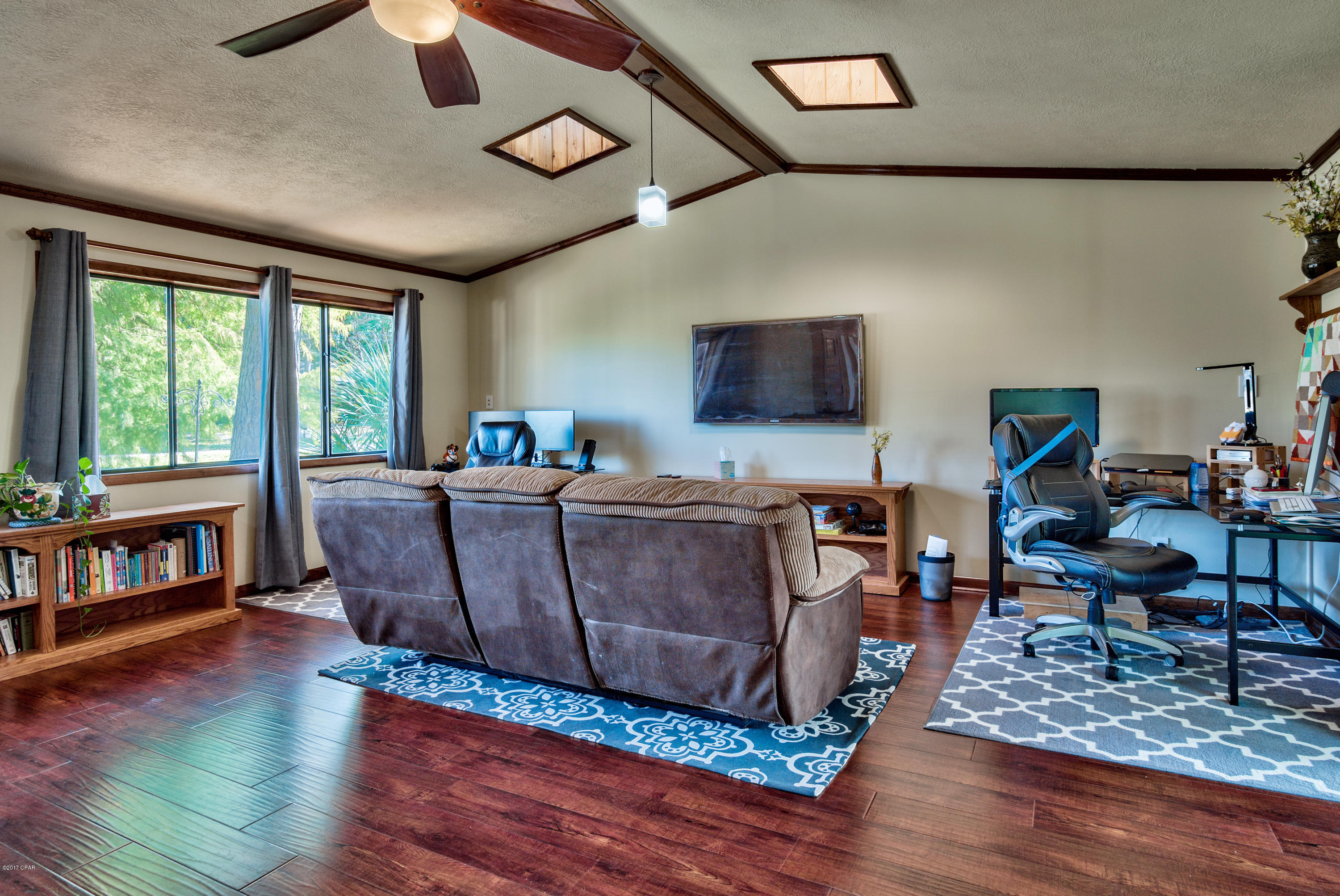 Diamond Head-Lakeside - Residential