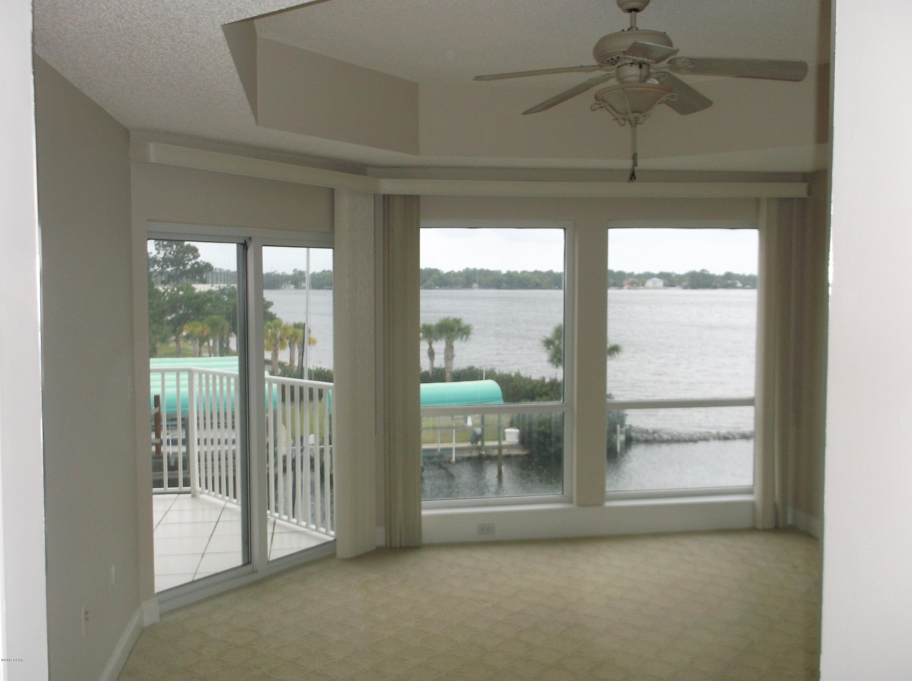 Marina Bay Condo - Residential