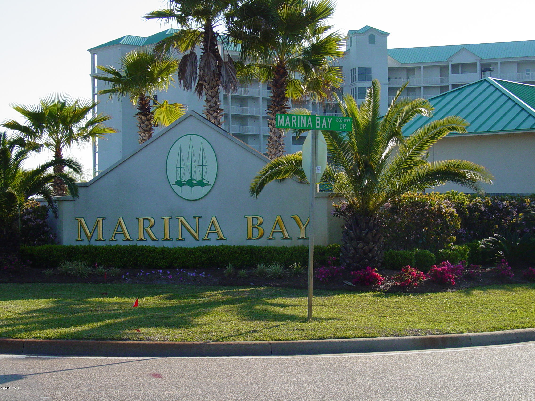 Marina Bay Condo - Residential