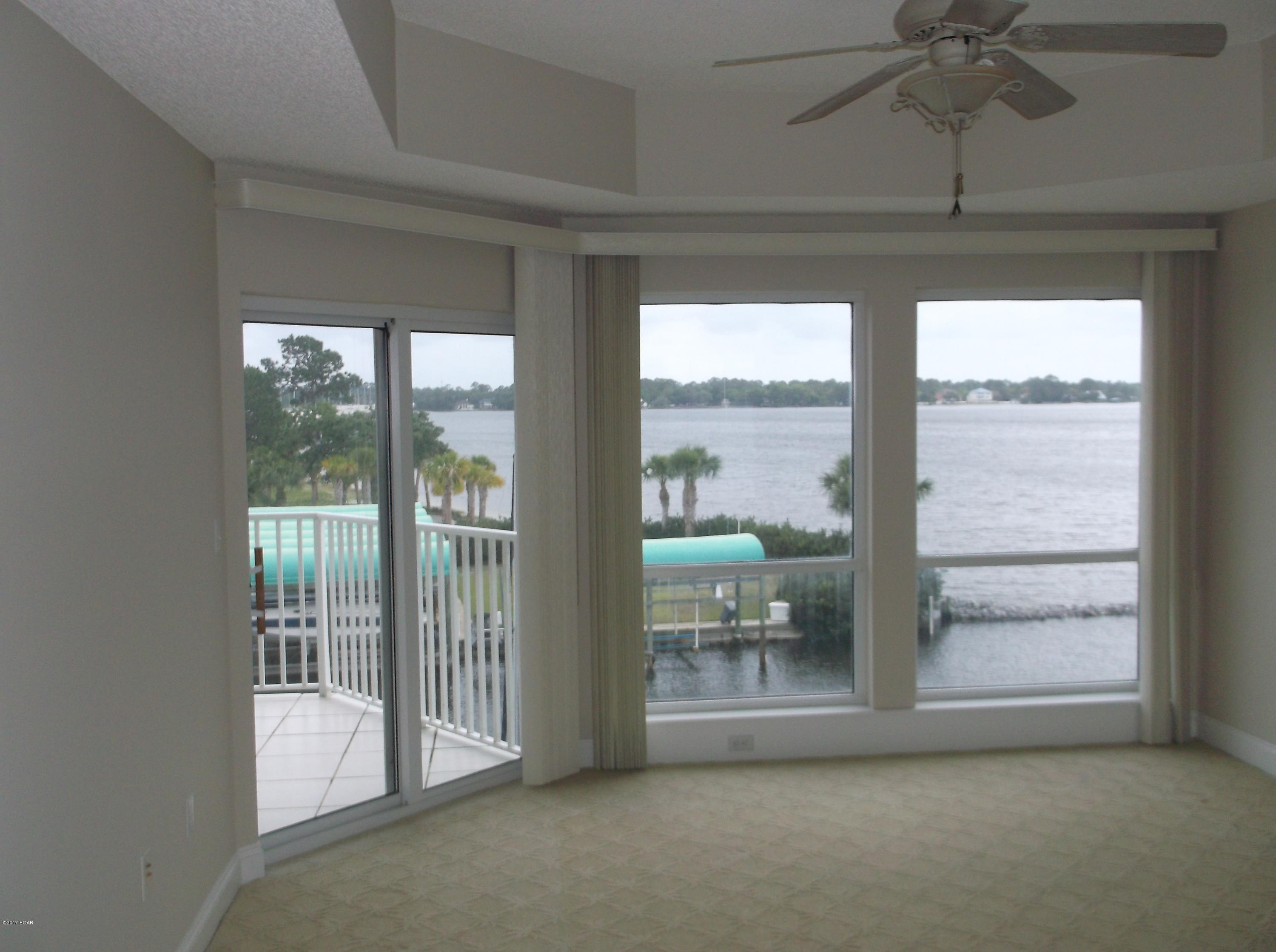 Marina Bay Condo - Residential