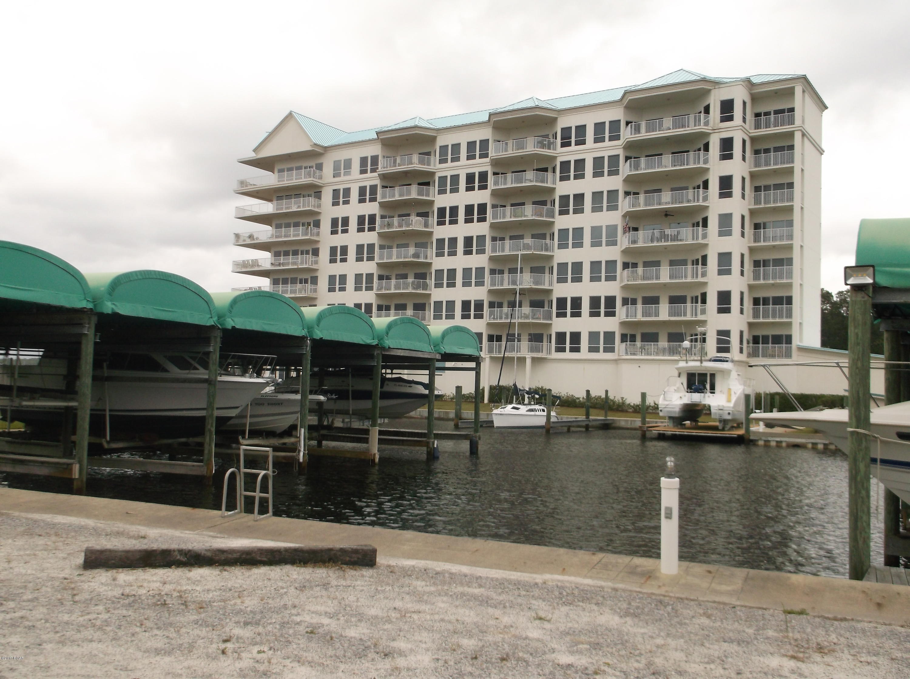 Marina Bay Condo - Residential