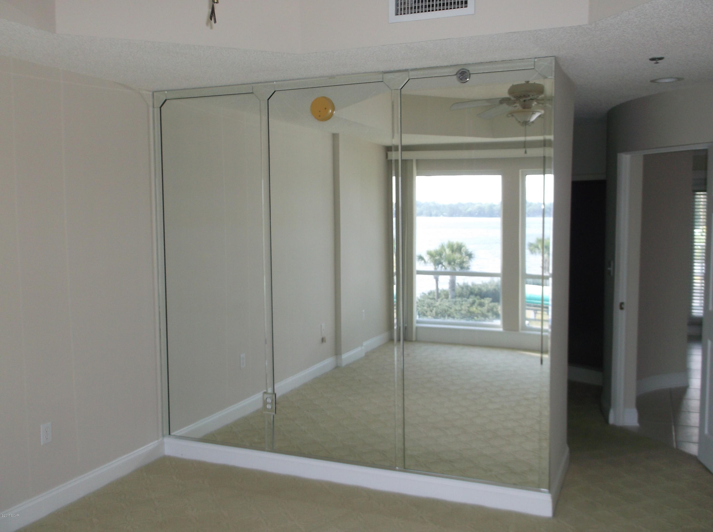 Marina Bay Condo - Residential