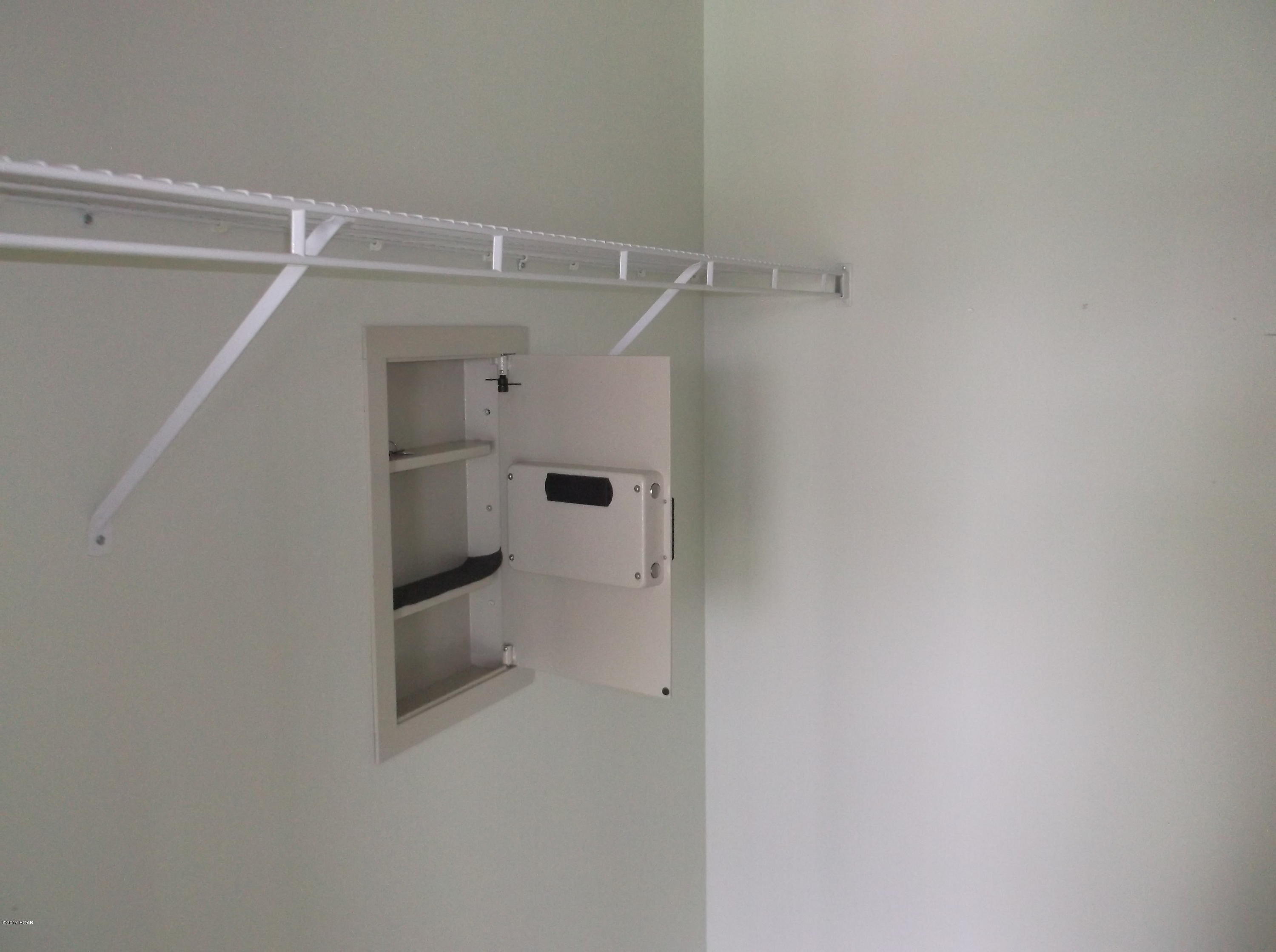 Marina Bay Condo - Residential