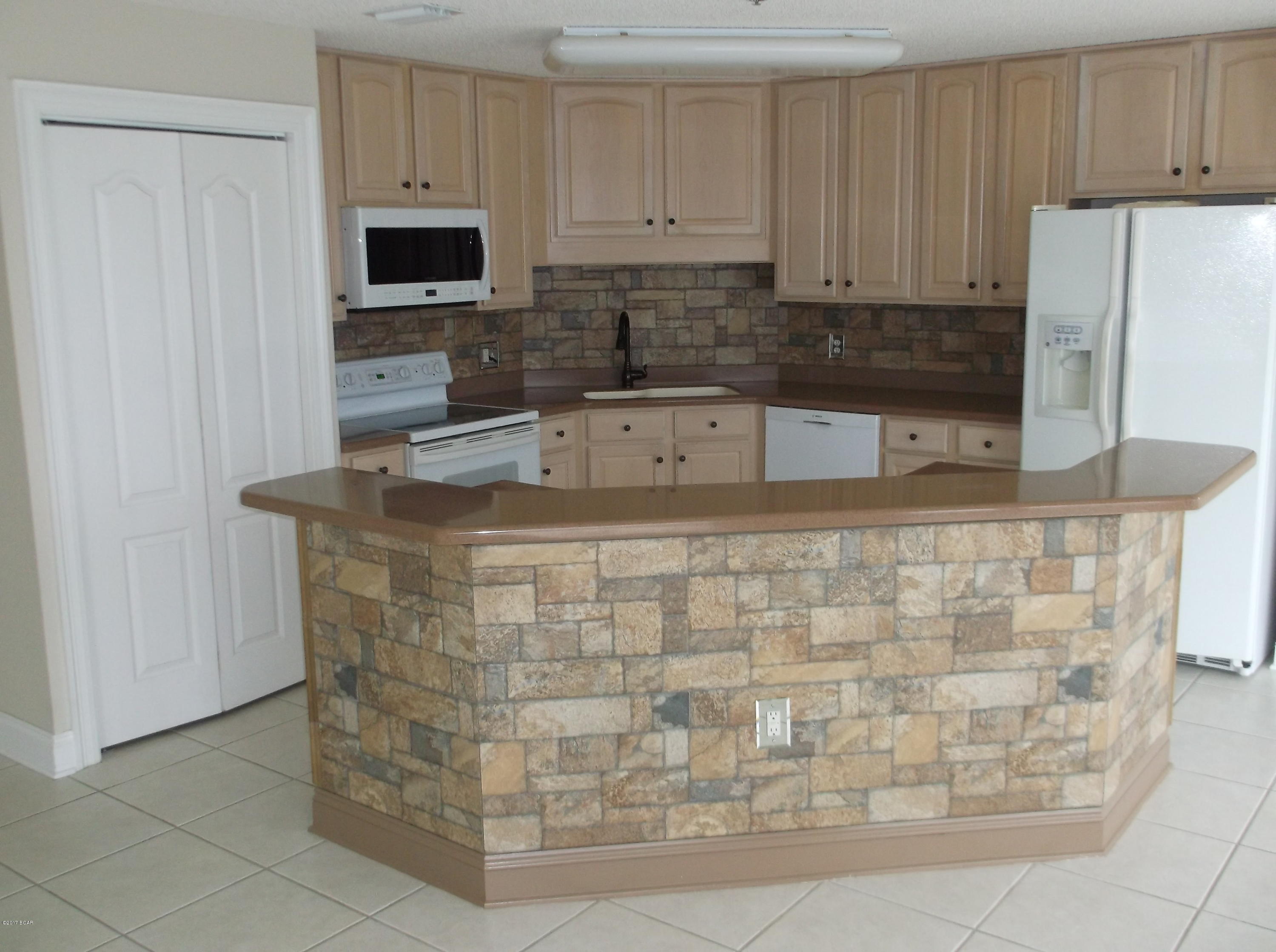 Marina Bay Condo - Residential