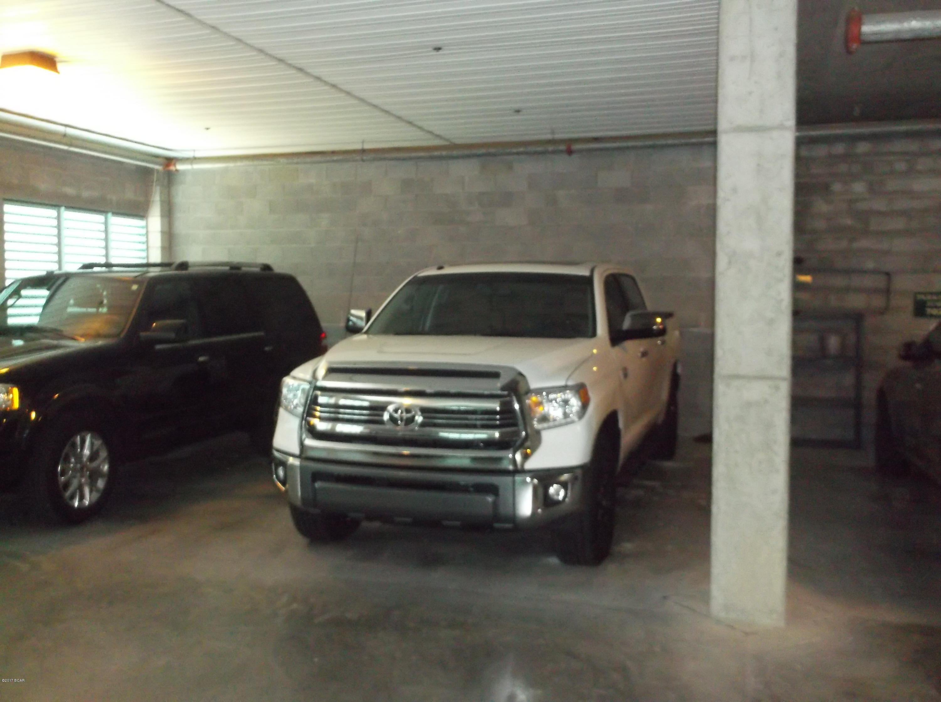 Marina Bay Condo - Residential