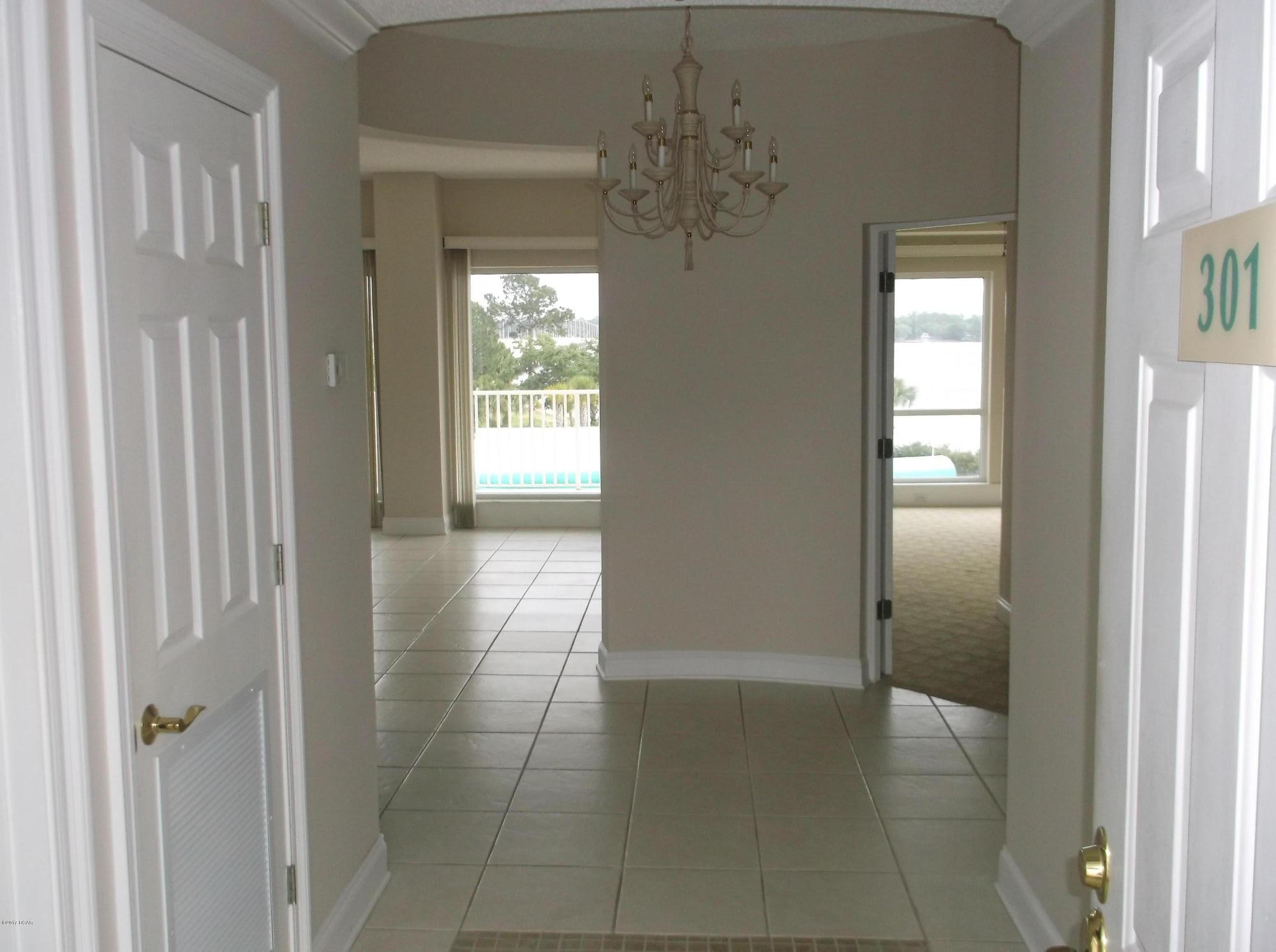 Marina Bay Condo - Residential