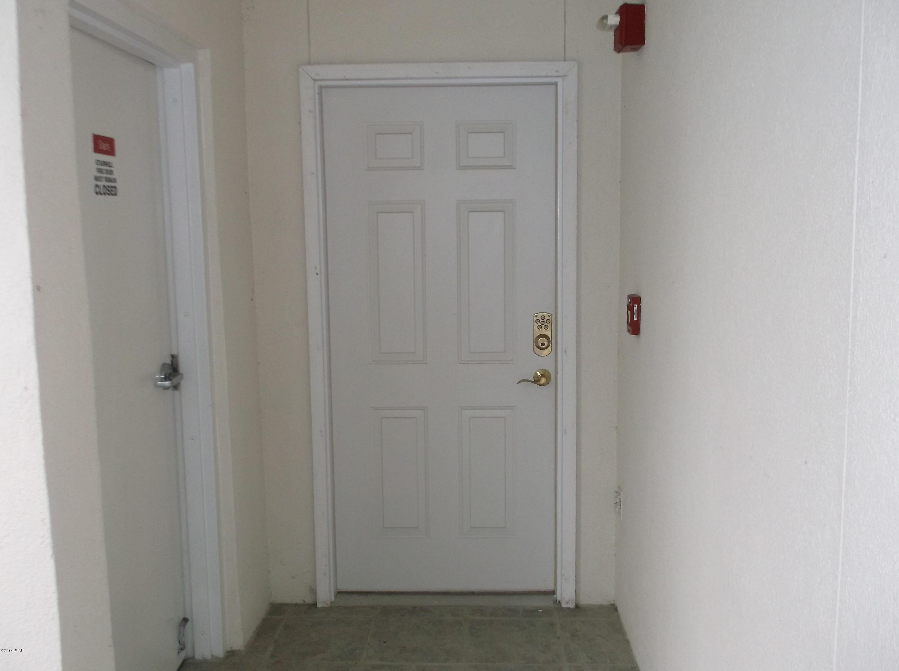 Marina Bay Condo - Residential