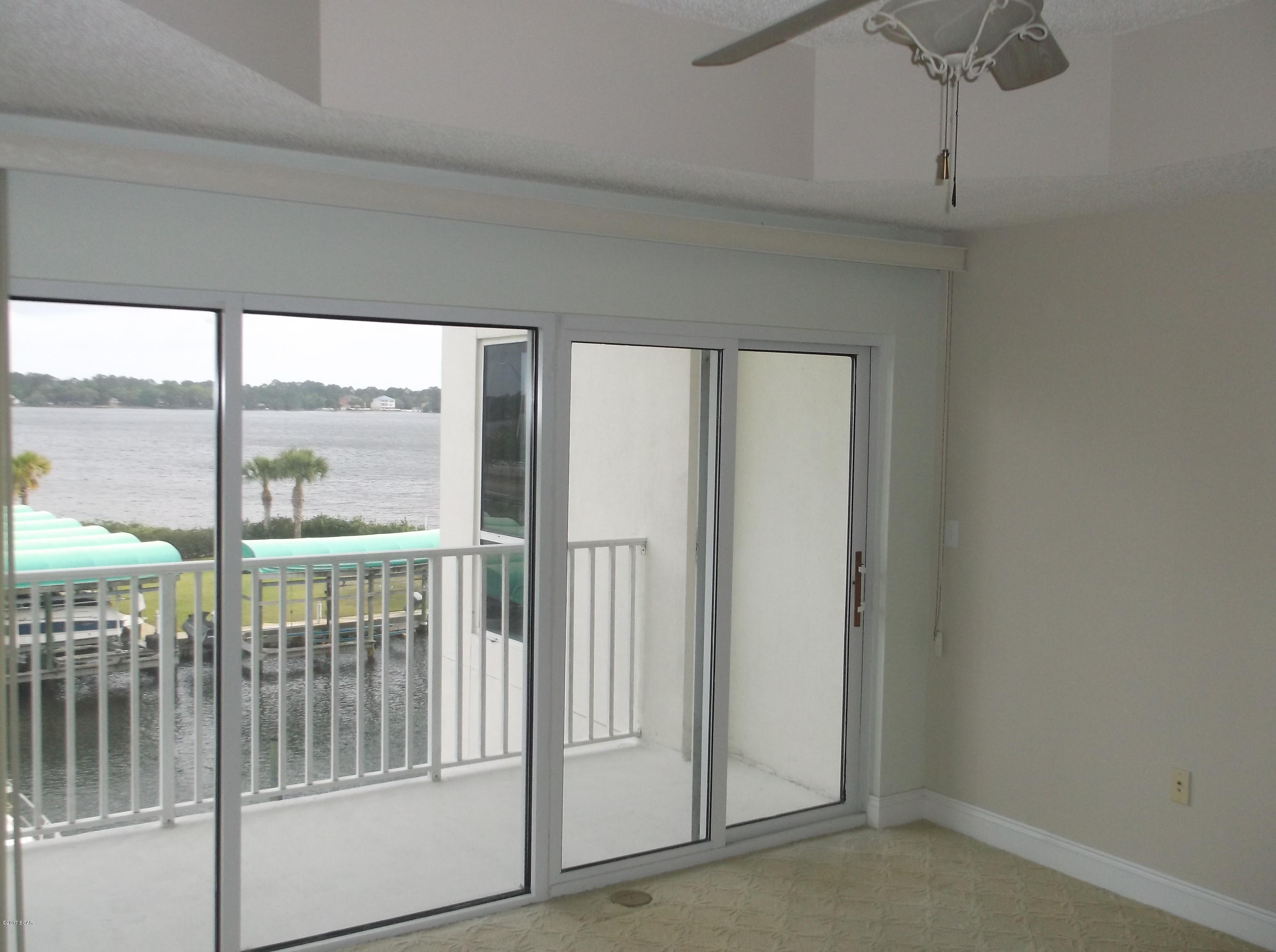 Marina Bay Condo - Residential