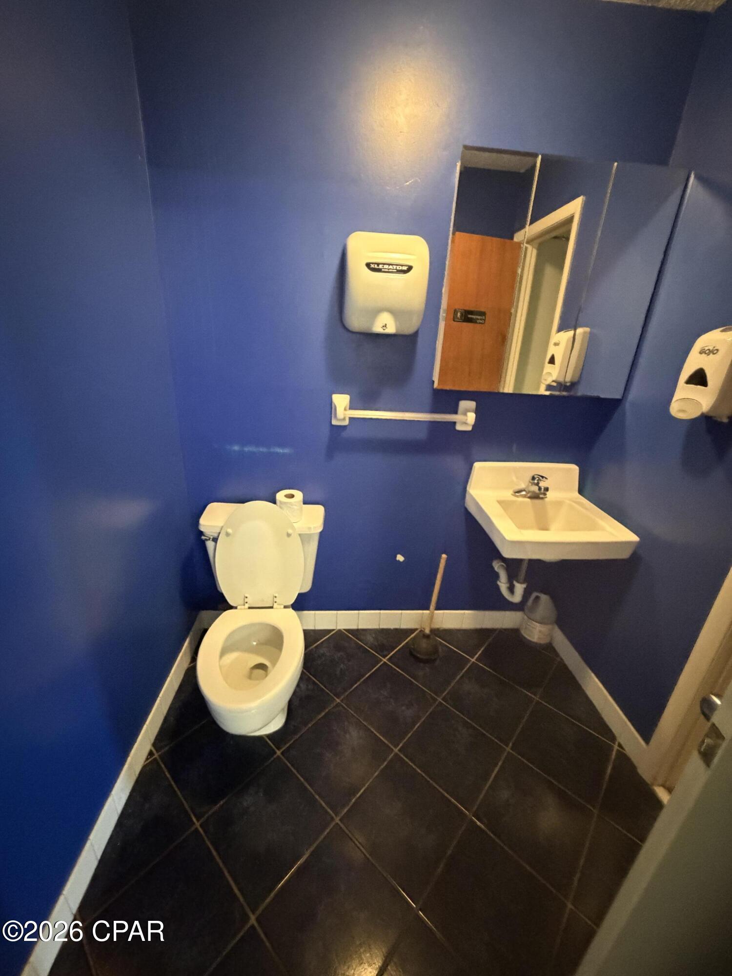 Gulf Coast Hwy - Commercial Lease