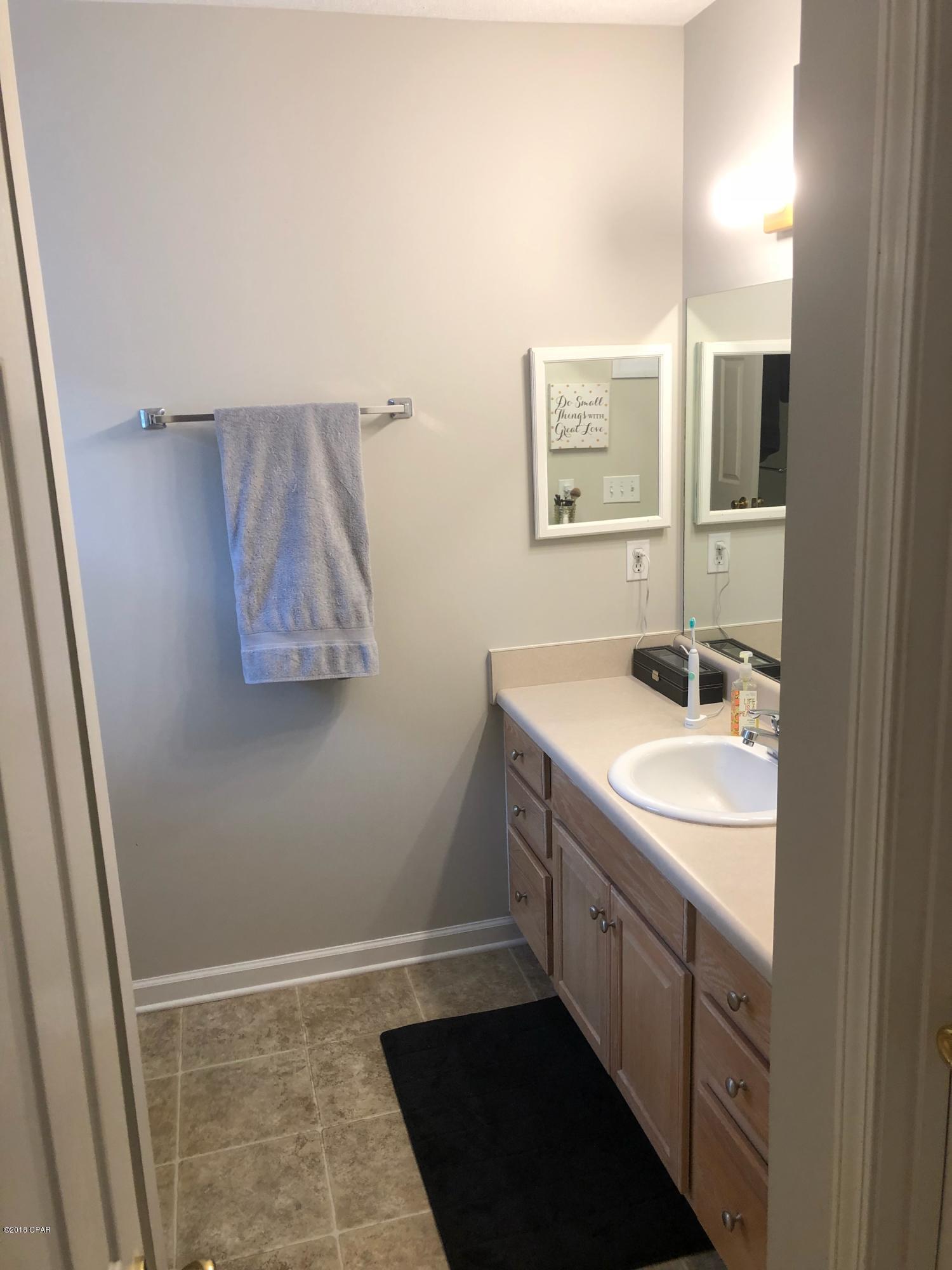 Palm Cove - Residential Lease