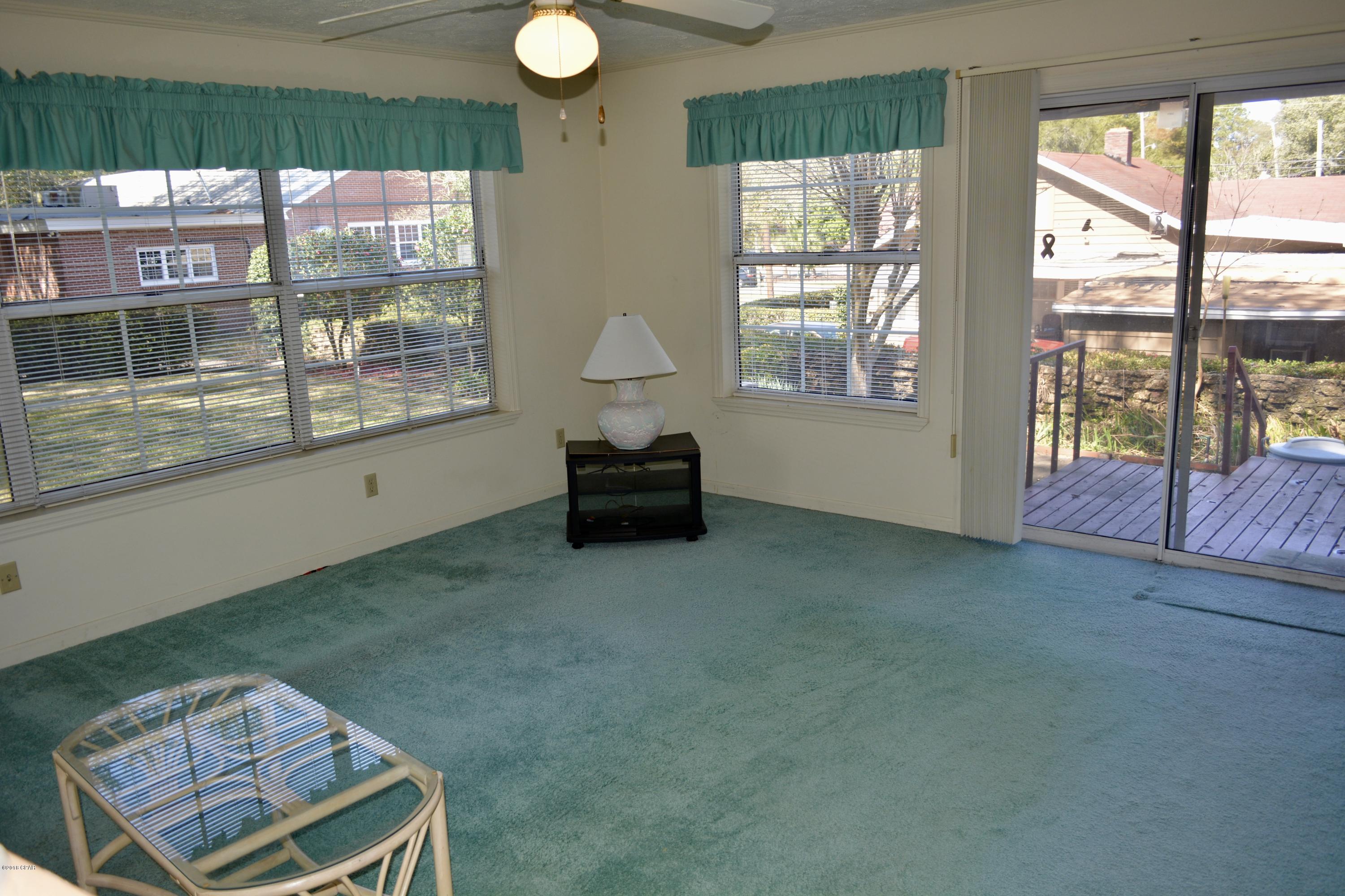 Sudduths 1st Add - Residential