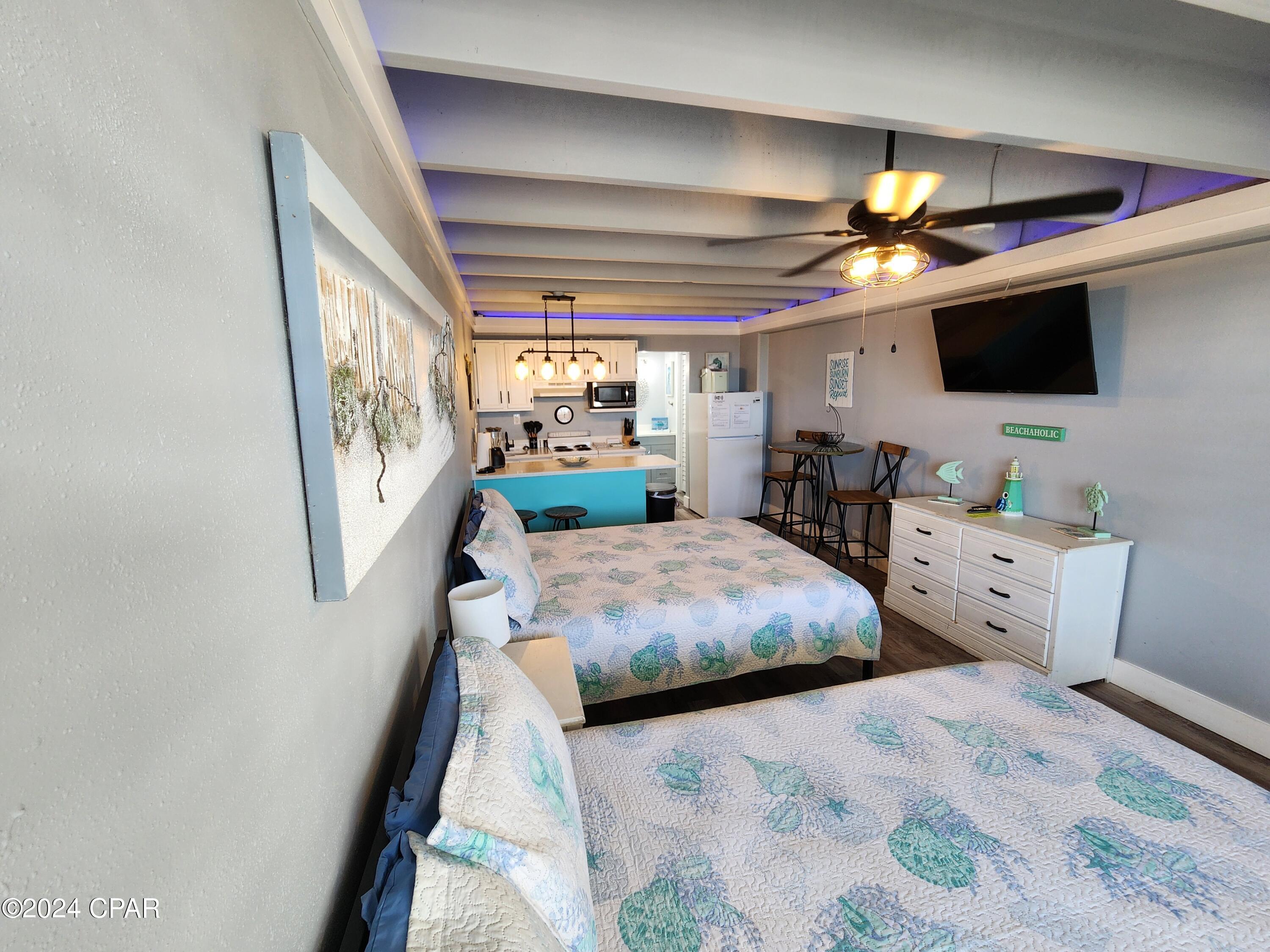 Fontainebleau Terrace - Residential