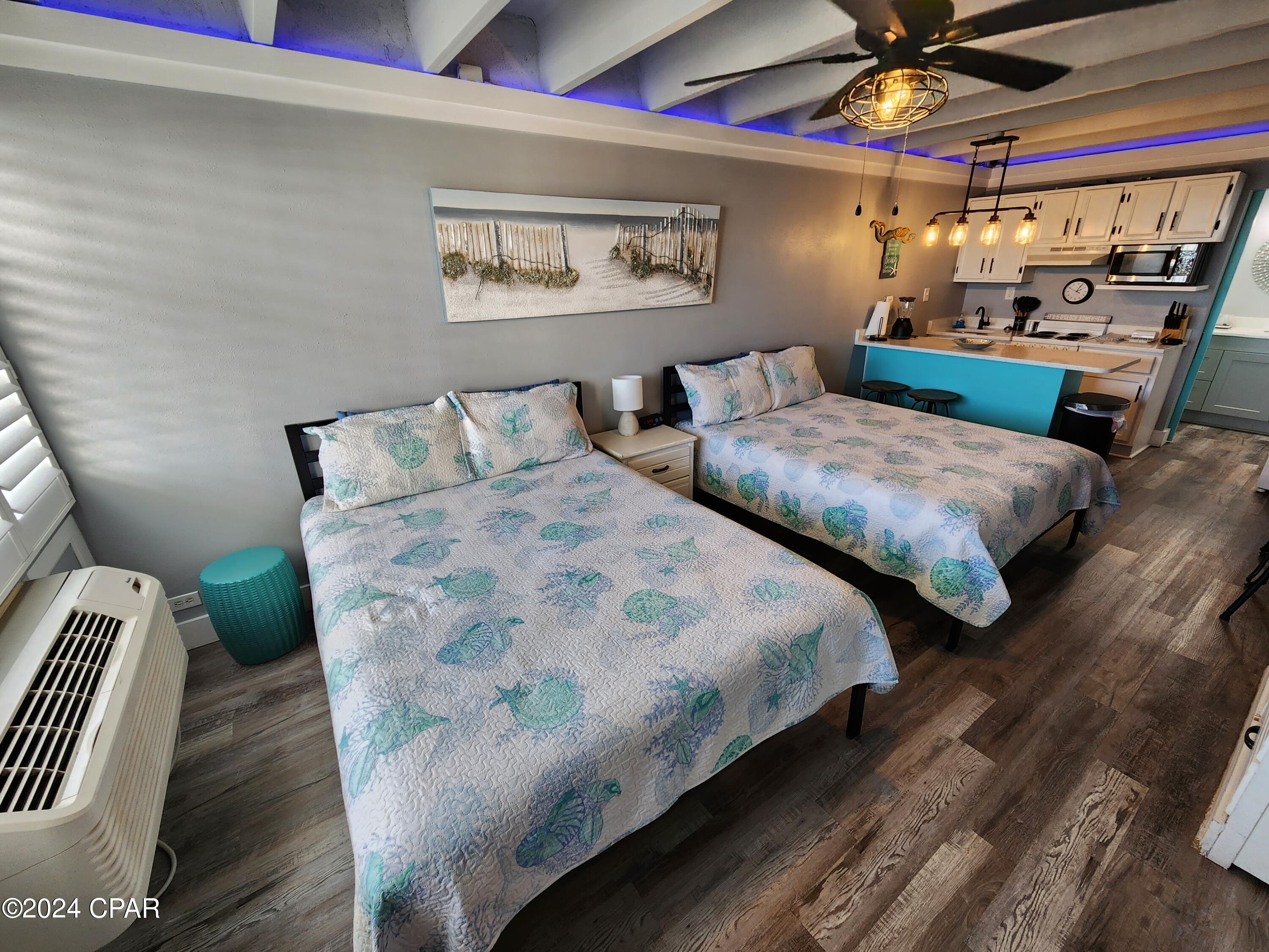 Fontainebleau Terrace - Residential