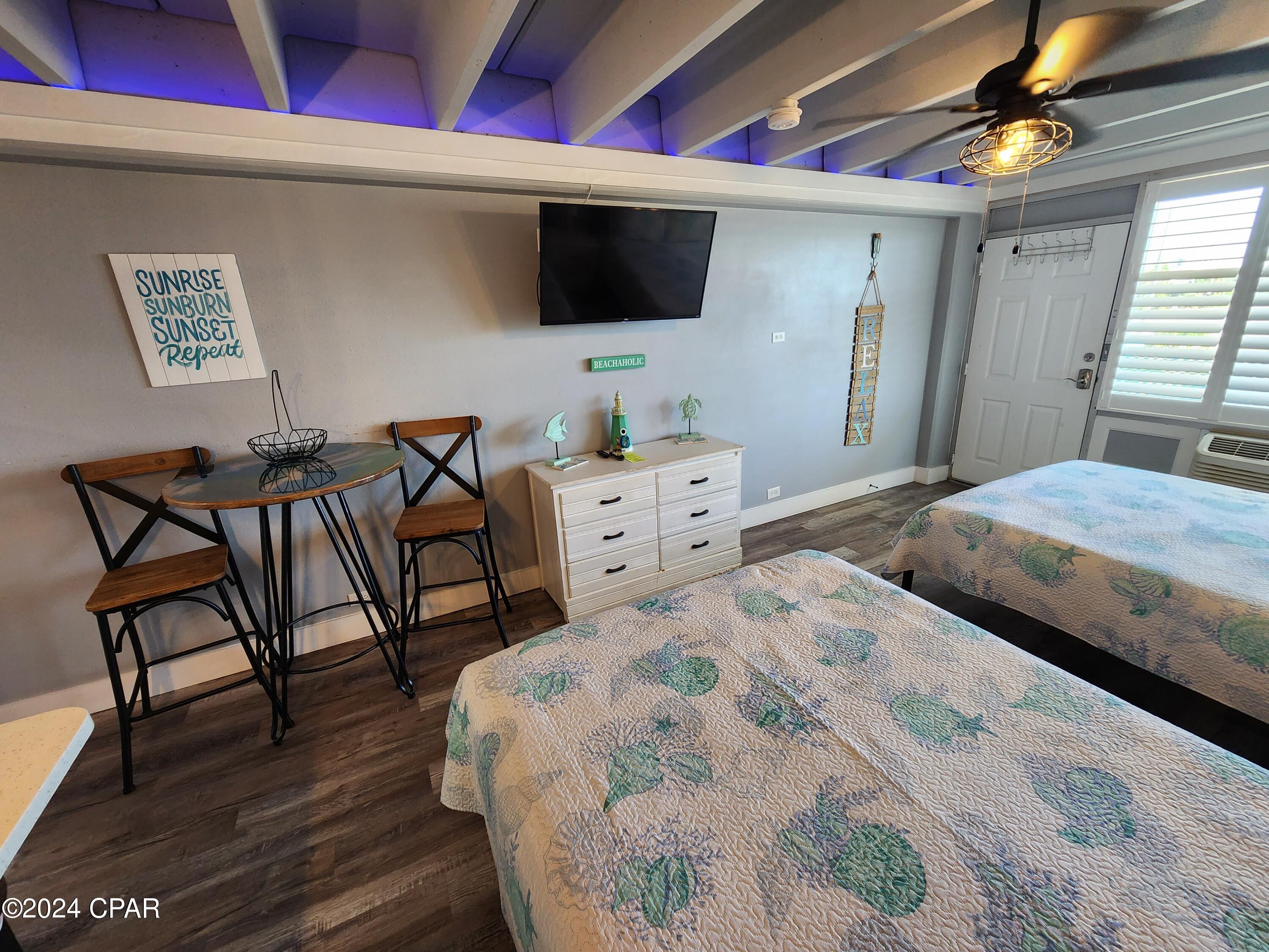 Fontainebleau Terrace - Residential