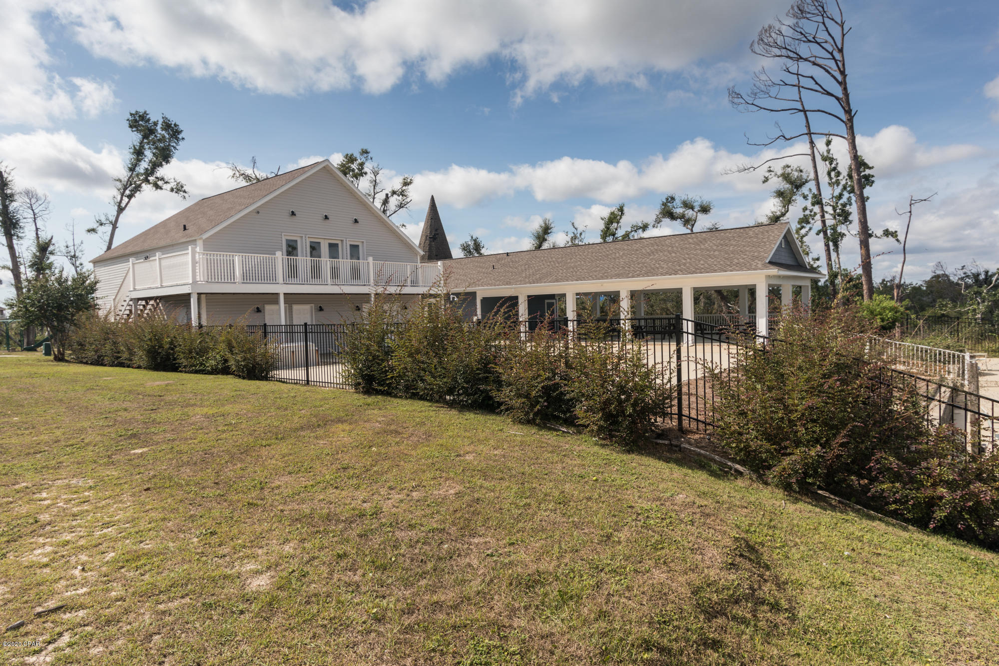 Riverside Park - Land