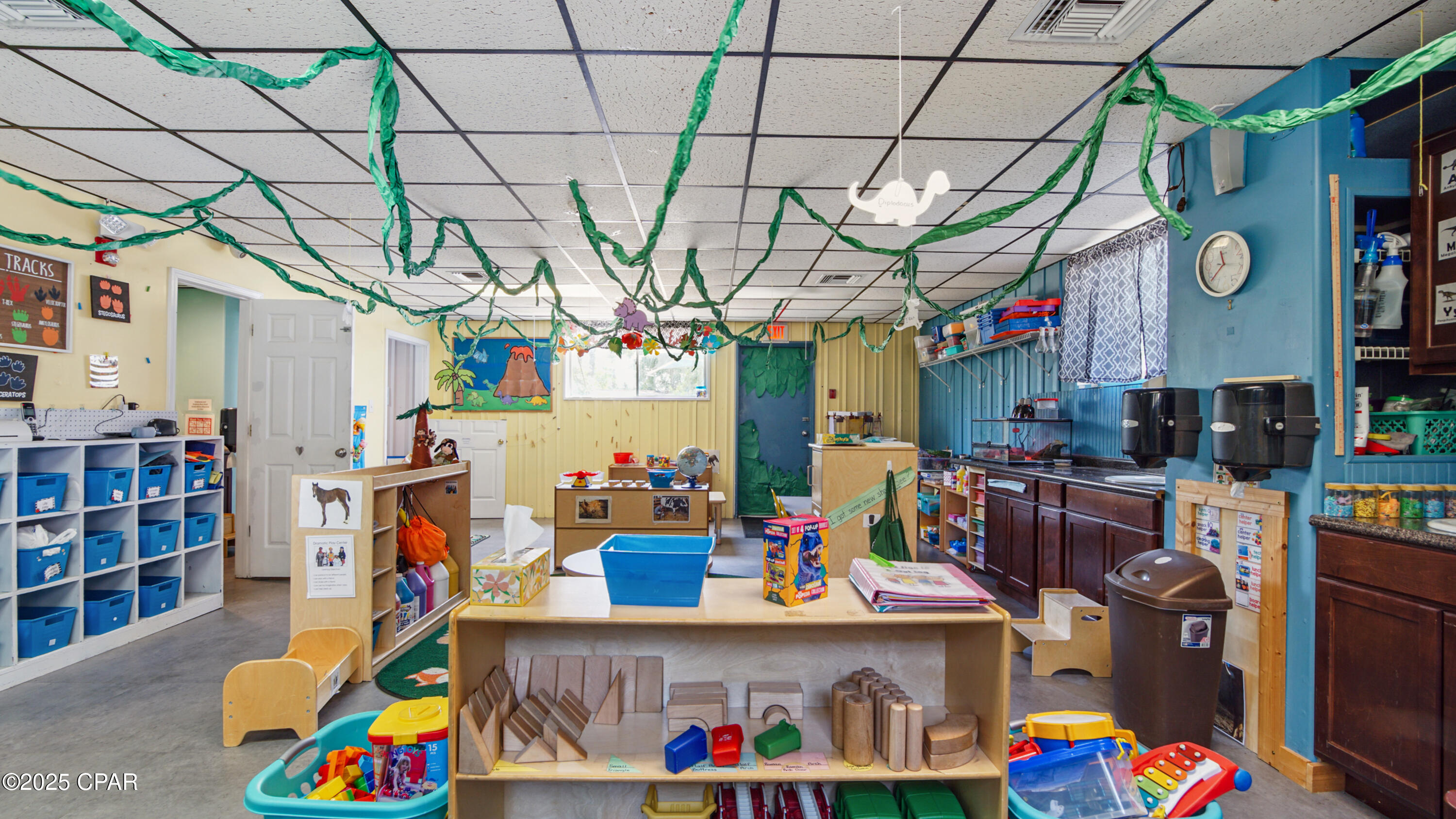 [No Recorded Subdiv] - Commercial Sale