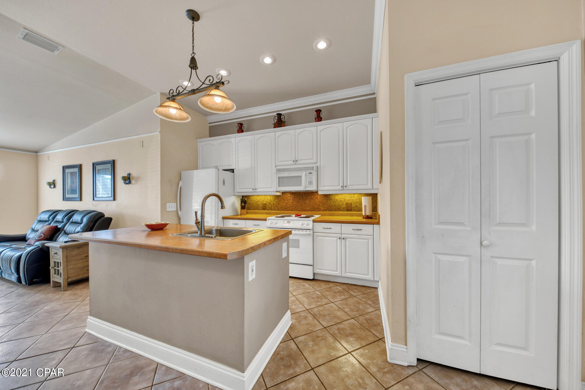 Riviera Beach 1st Add - Residential