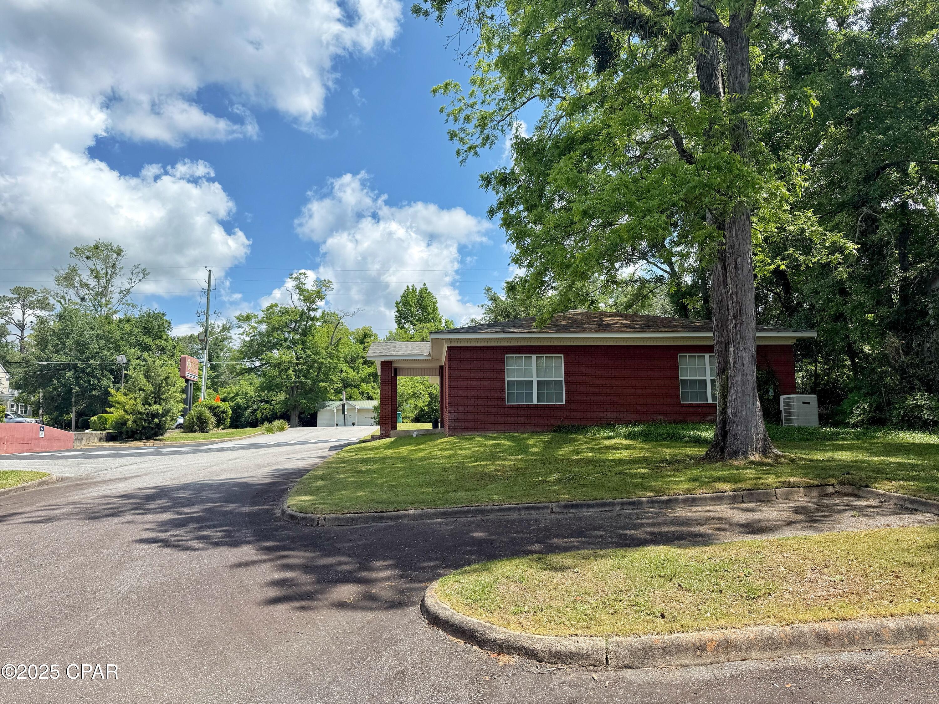 [No Recorded Subdiv] - Commercial Sale