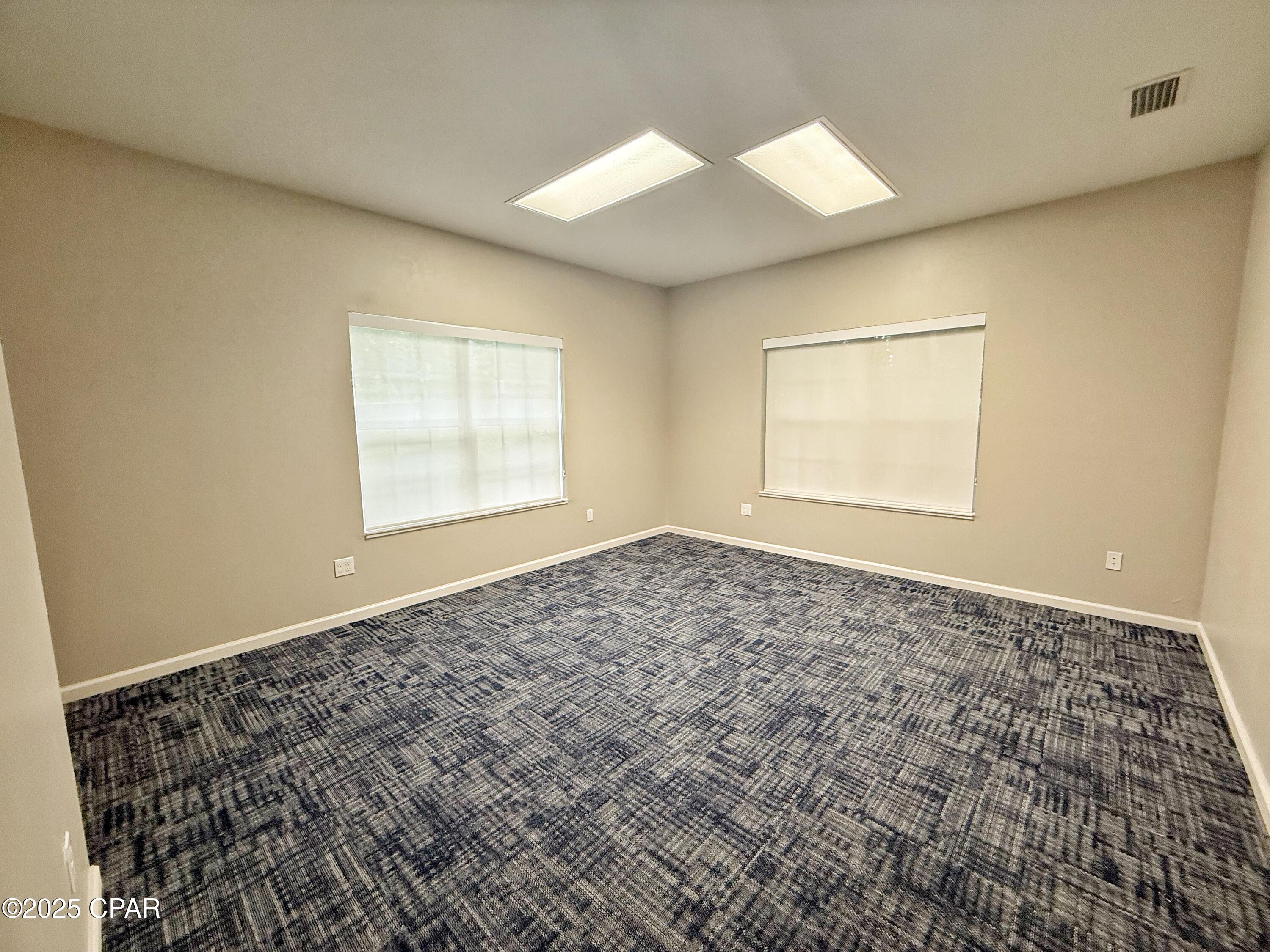 [No Recorded Subdiv] - Commercial Sale