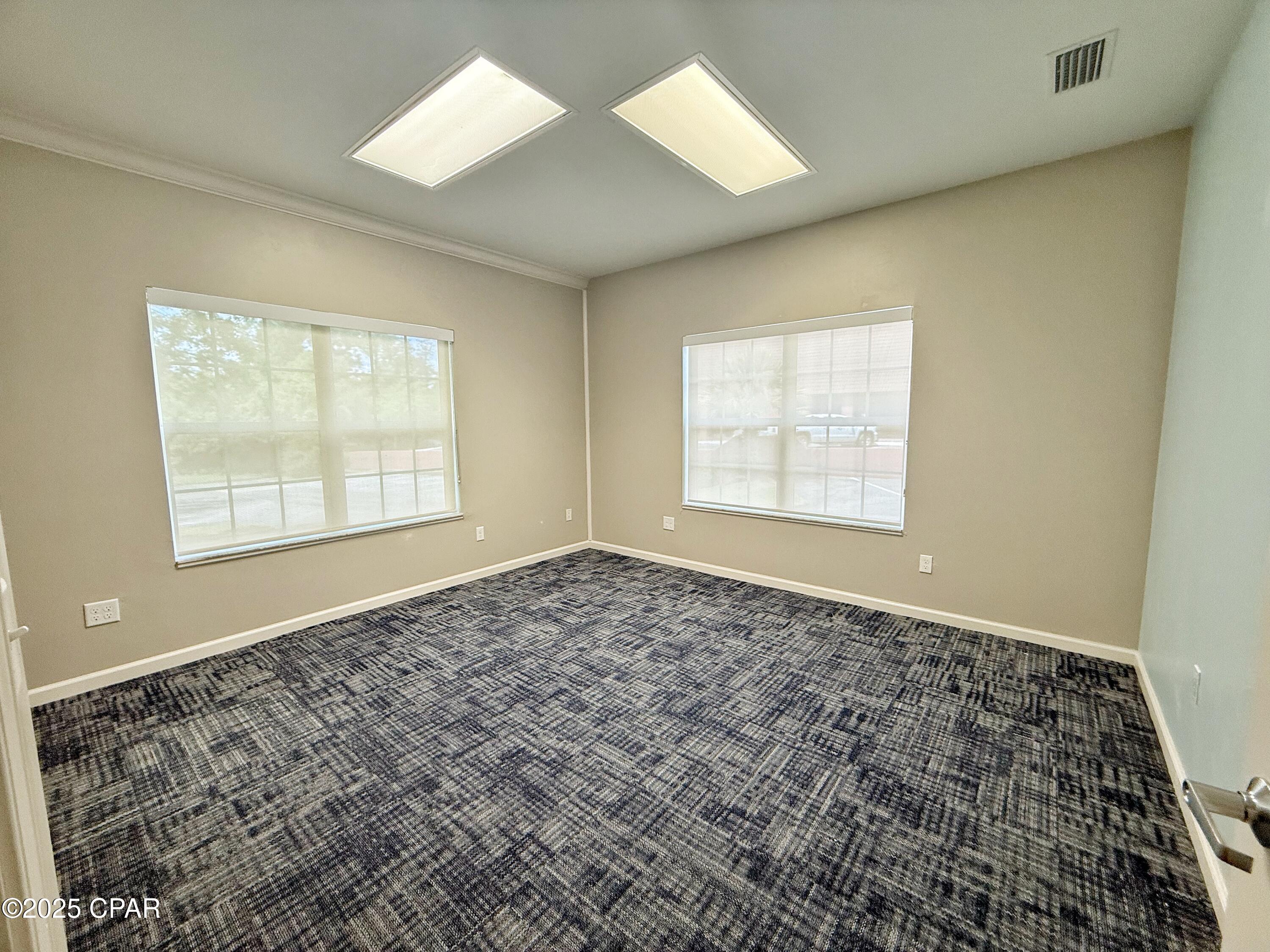 [No Recorded Subdiv] - Commercial Sale