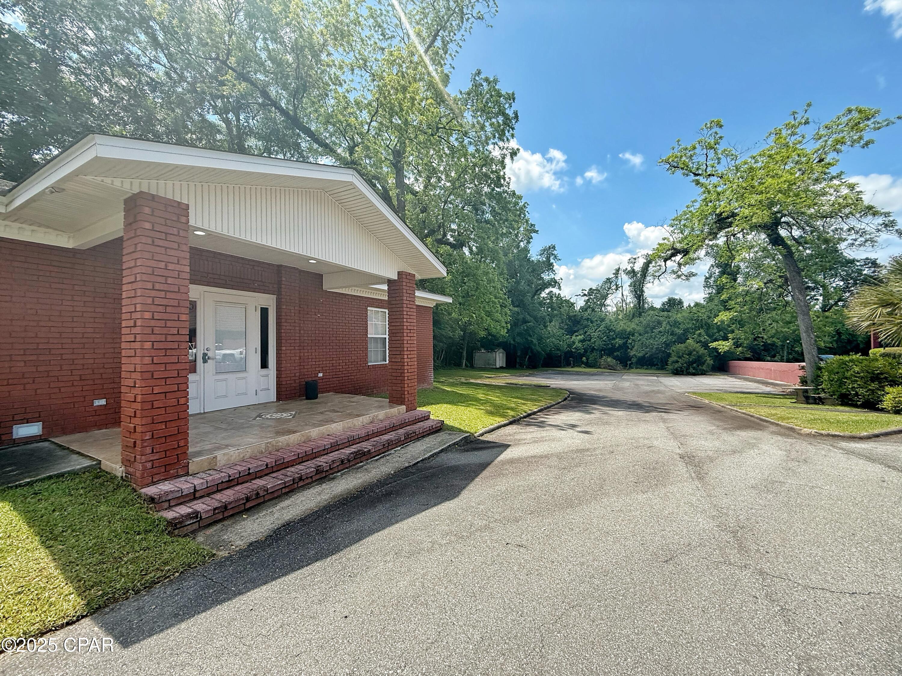 [No Recorded Subdiv] - Commercial Sale