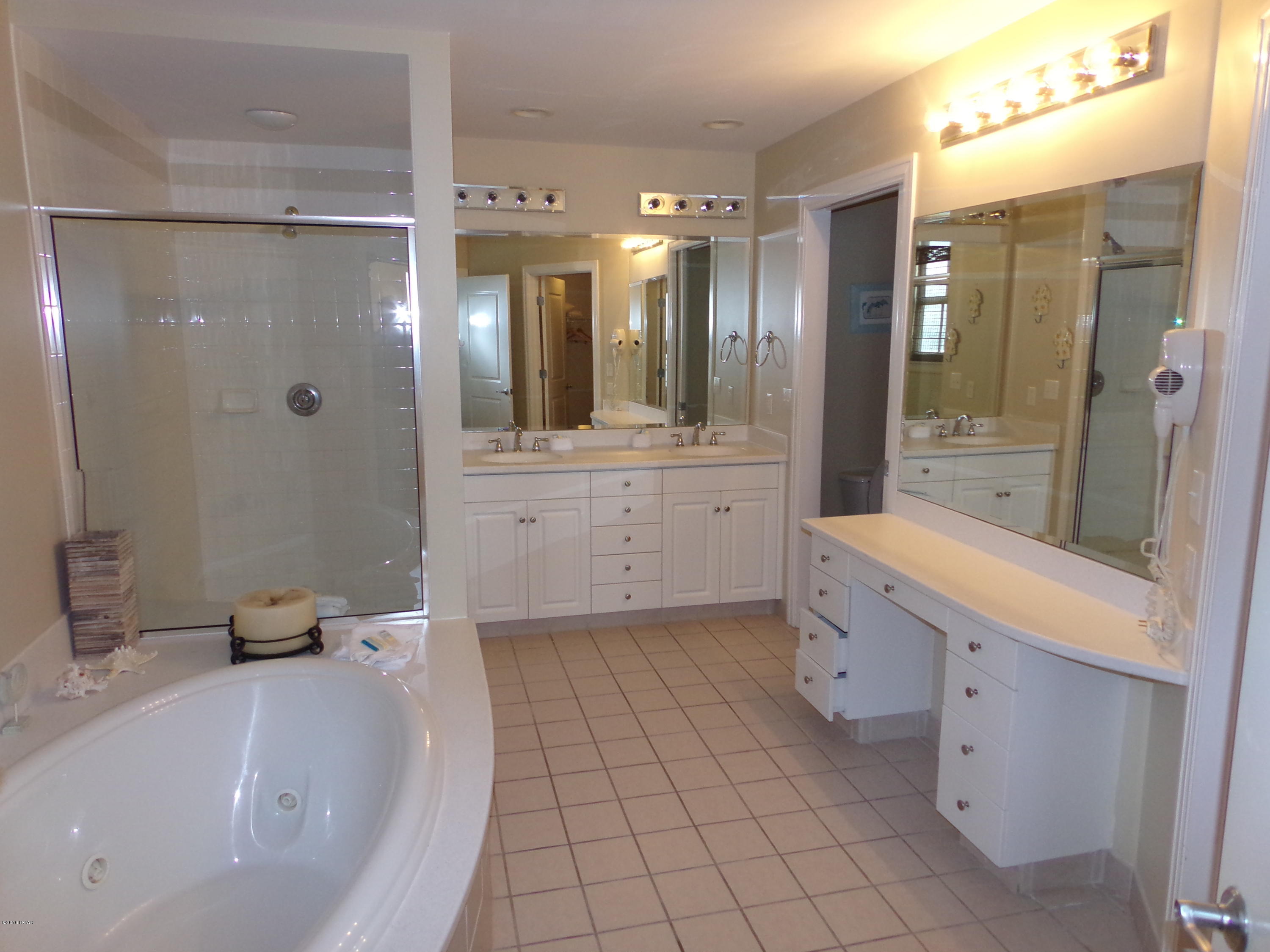 En Soleil Condo - Residential