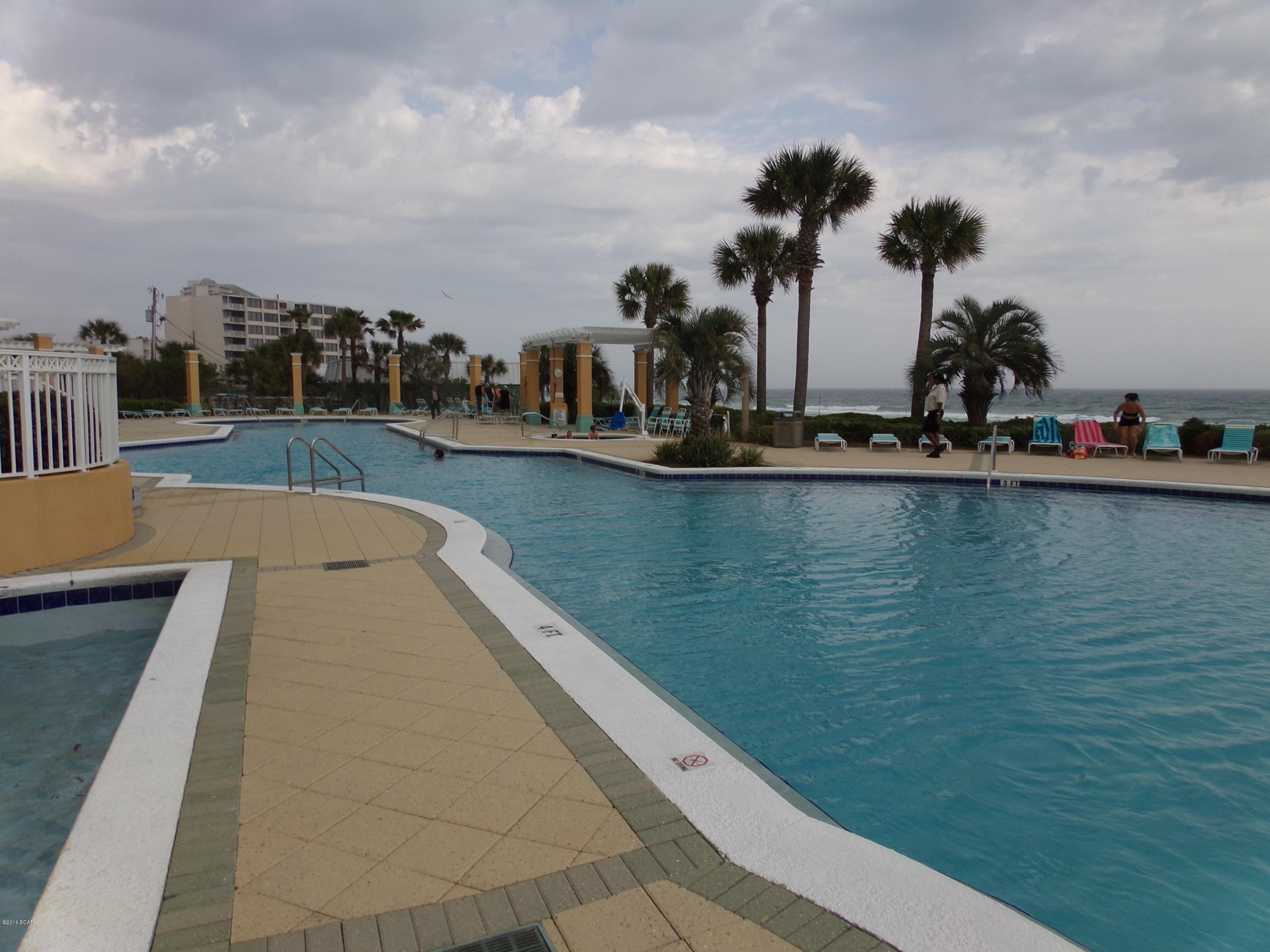 En Soleil Condo - Residential