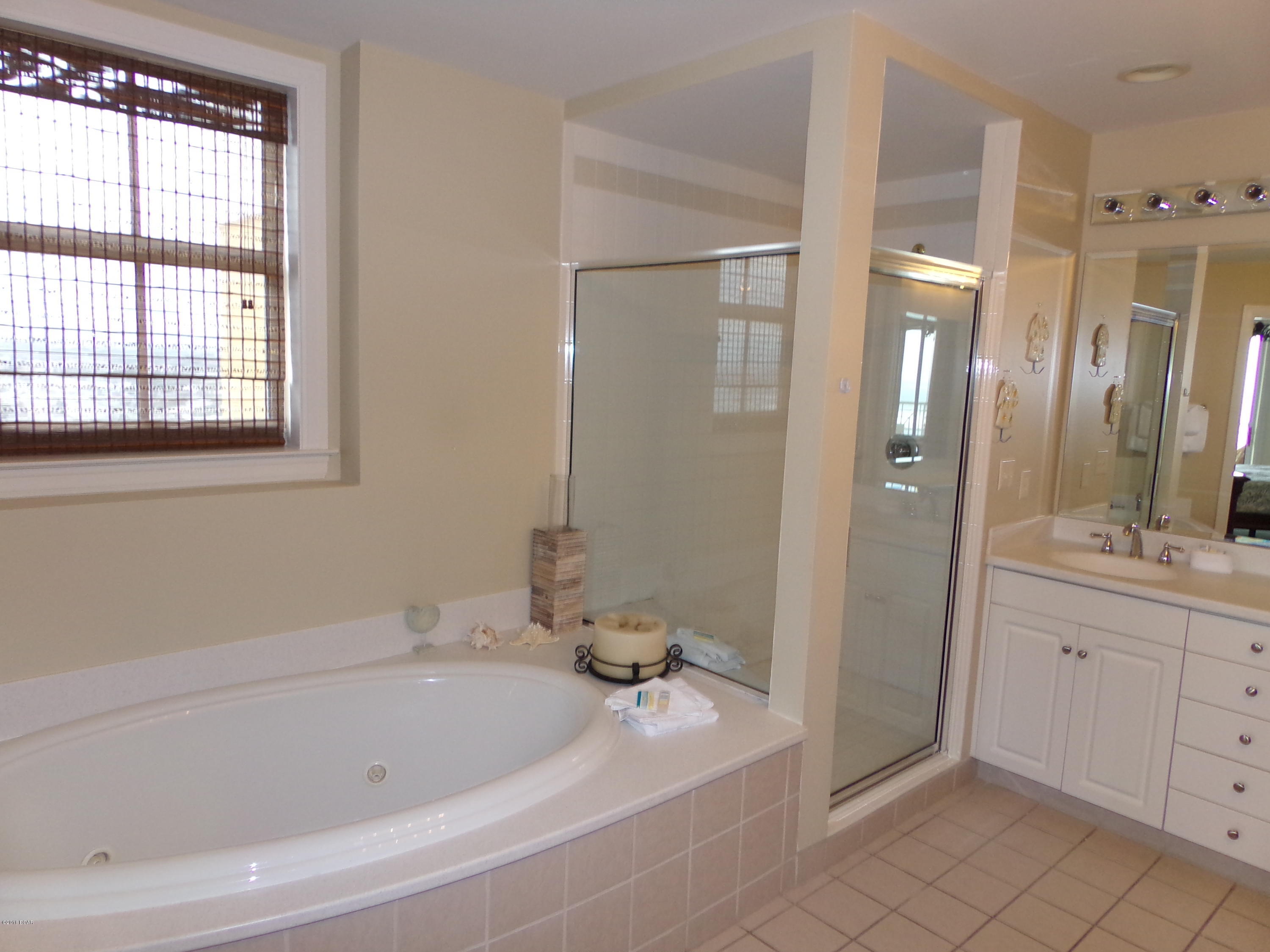 En Soleil Condo - Residential