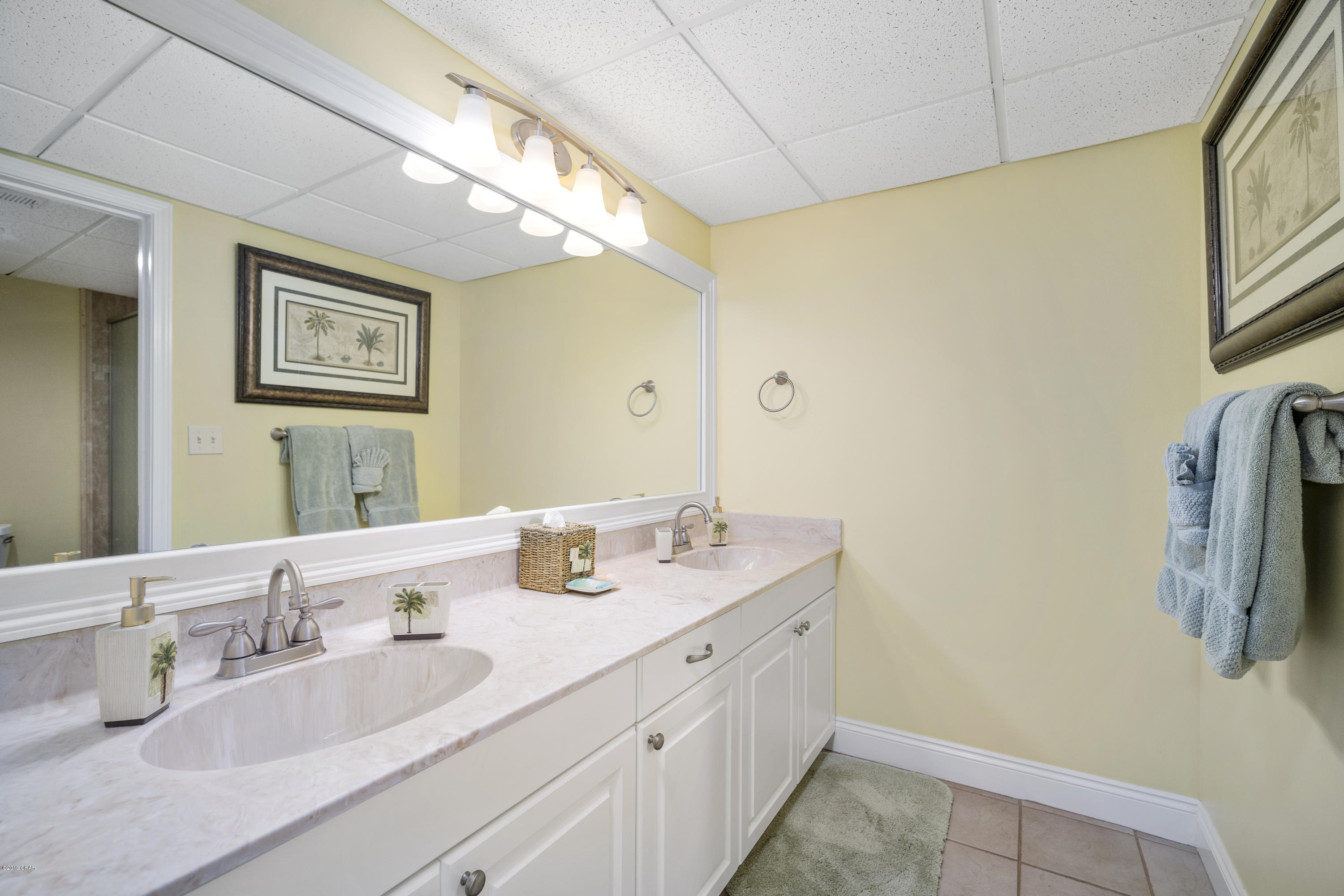 Long Beach Towers I - Residential