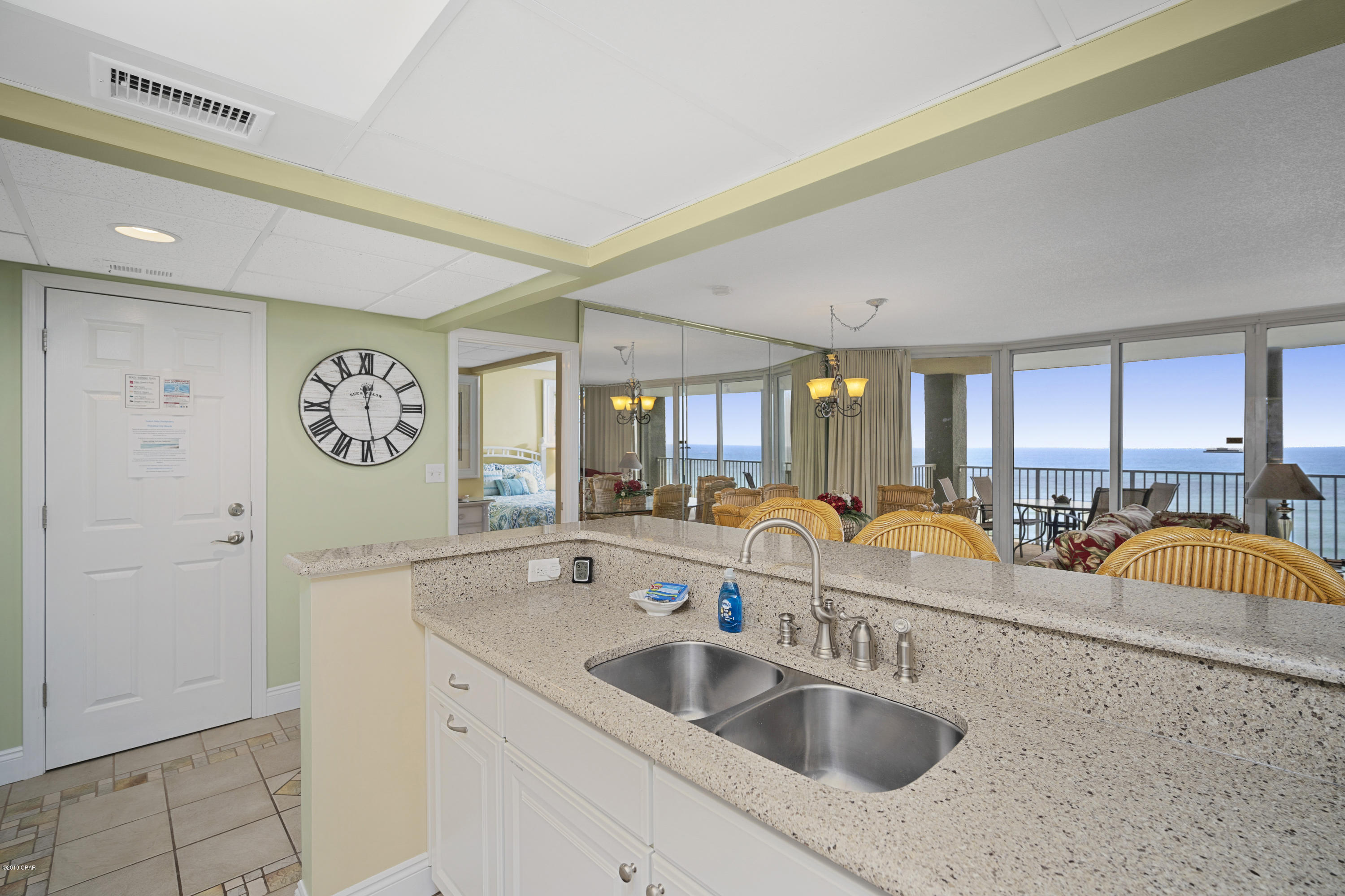 Long Beach Towers I - Residential