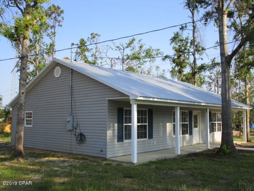 CURRENTLY UNDER CONTRACT, SELLER ACCEPTING BACKUP OFFERS  Nice 3br 2ba home on 16th street in Blountstown.  New metal roof put on May 2019, new interior paint, storm damaged sheetrock repaired and new kitchen flooring.  Close to restaurants and near town on a quiet street.  Agent has ownership interest.