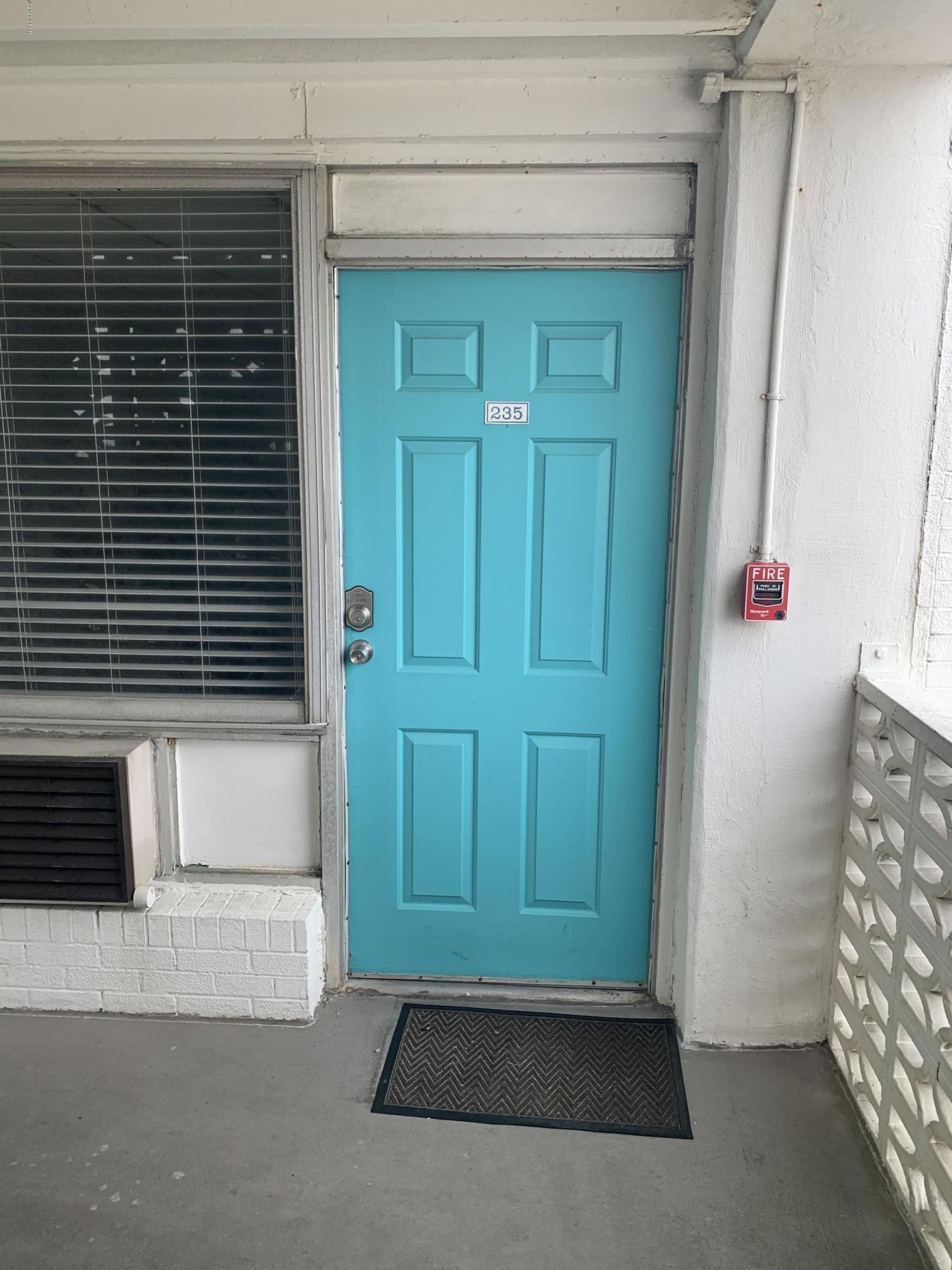 Fontainebleau Terrace - Residential