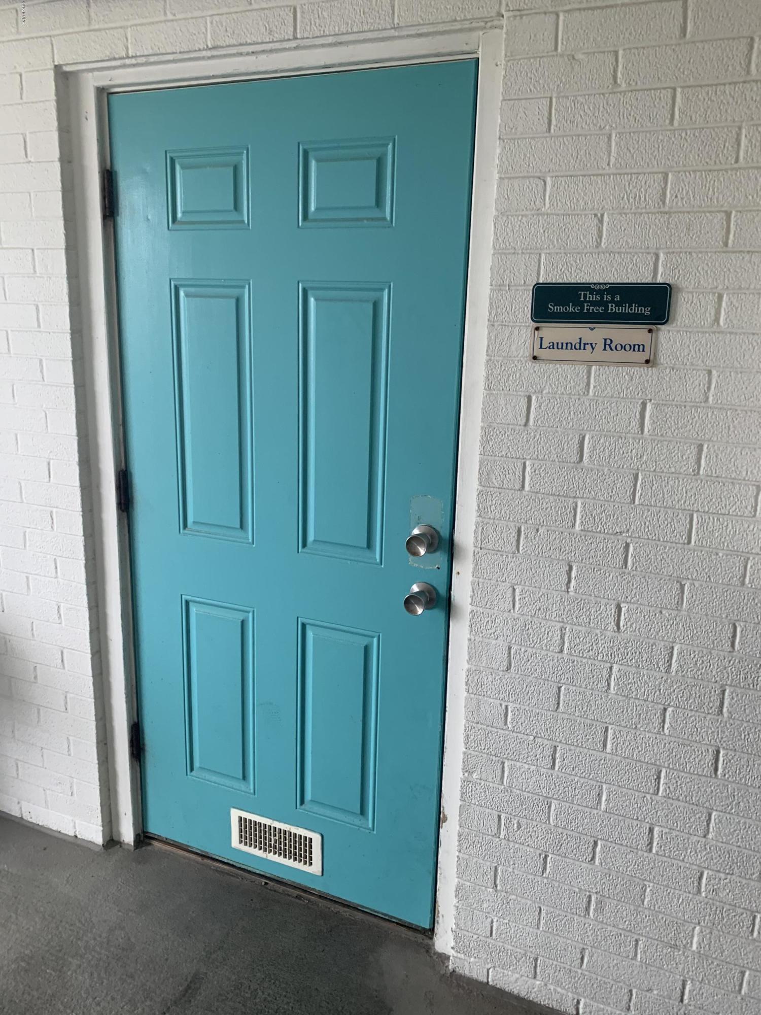 Fontainebleau Terrace - Residential