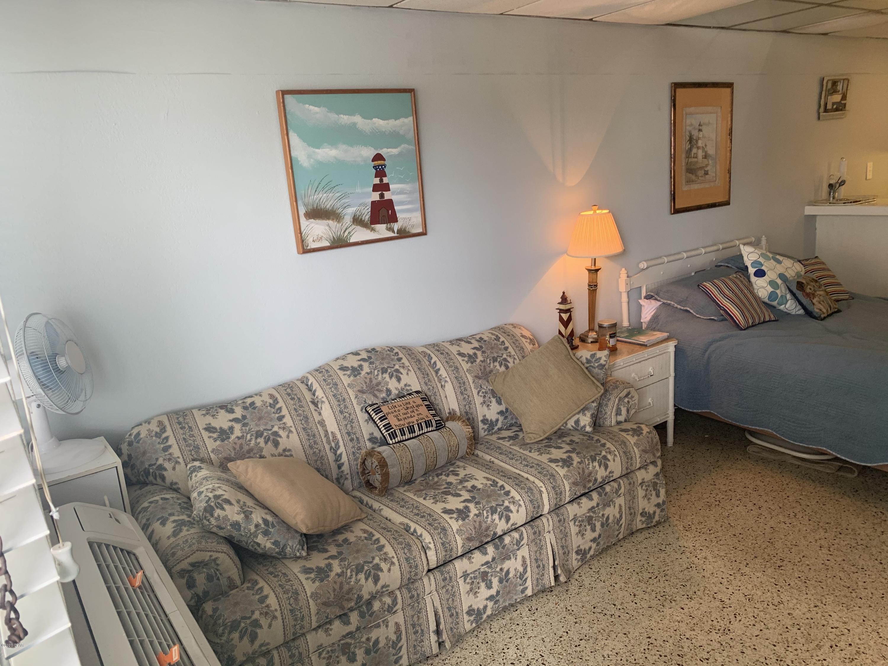 Fontainebleau Terrace - Residential