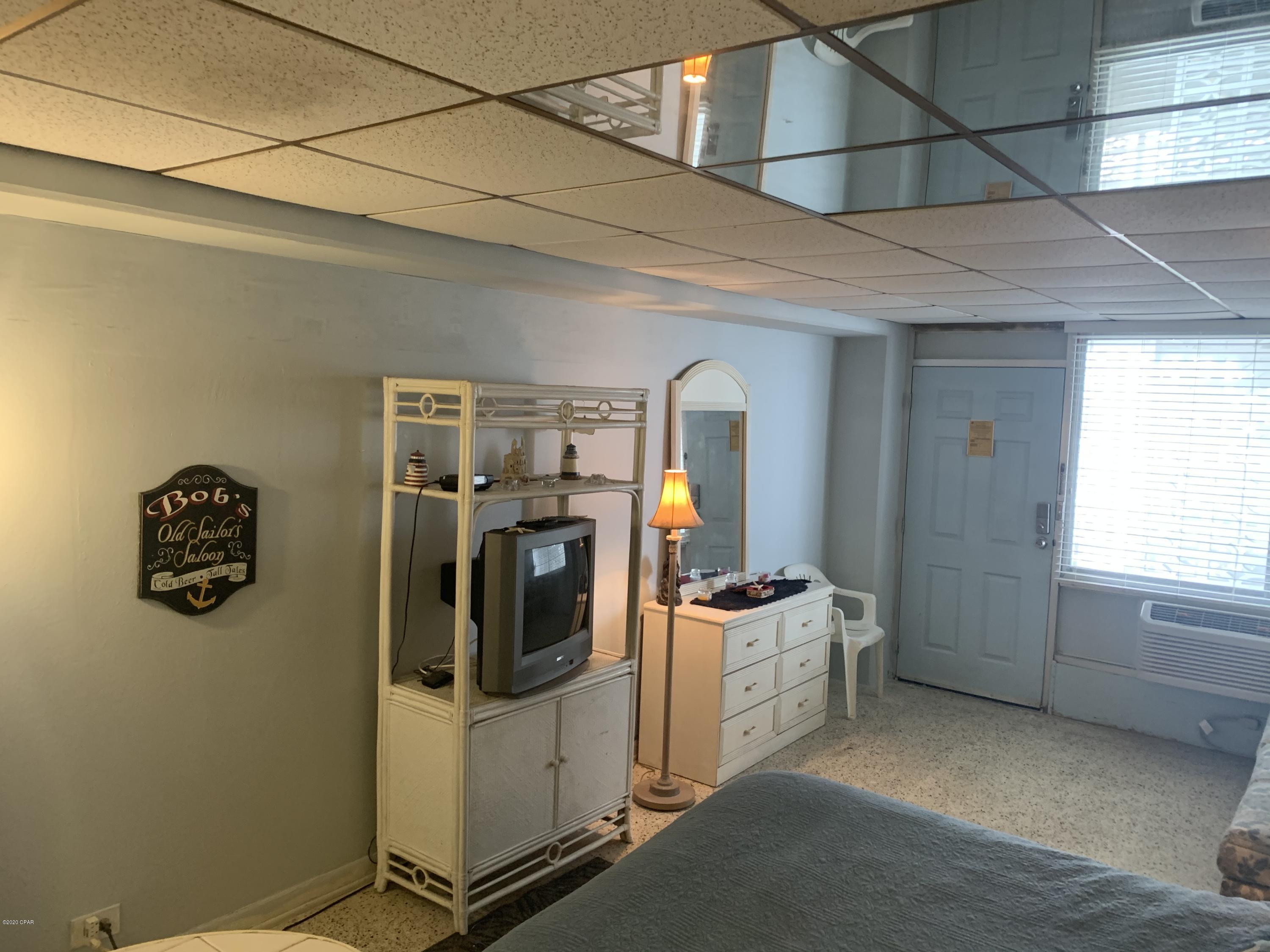 Fontainebleau Terrace - Residential