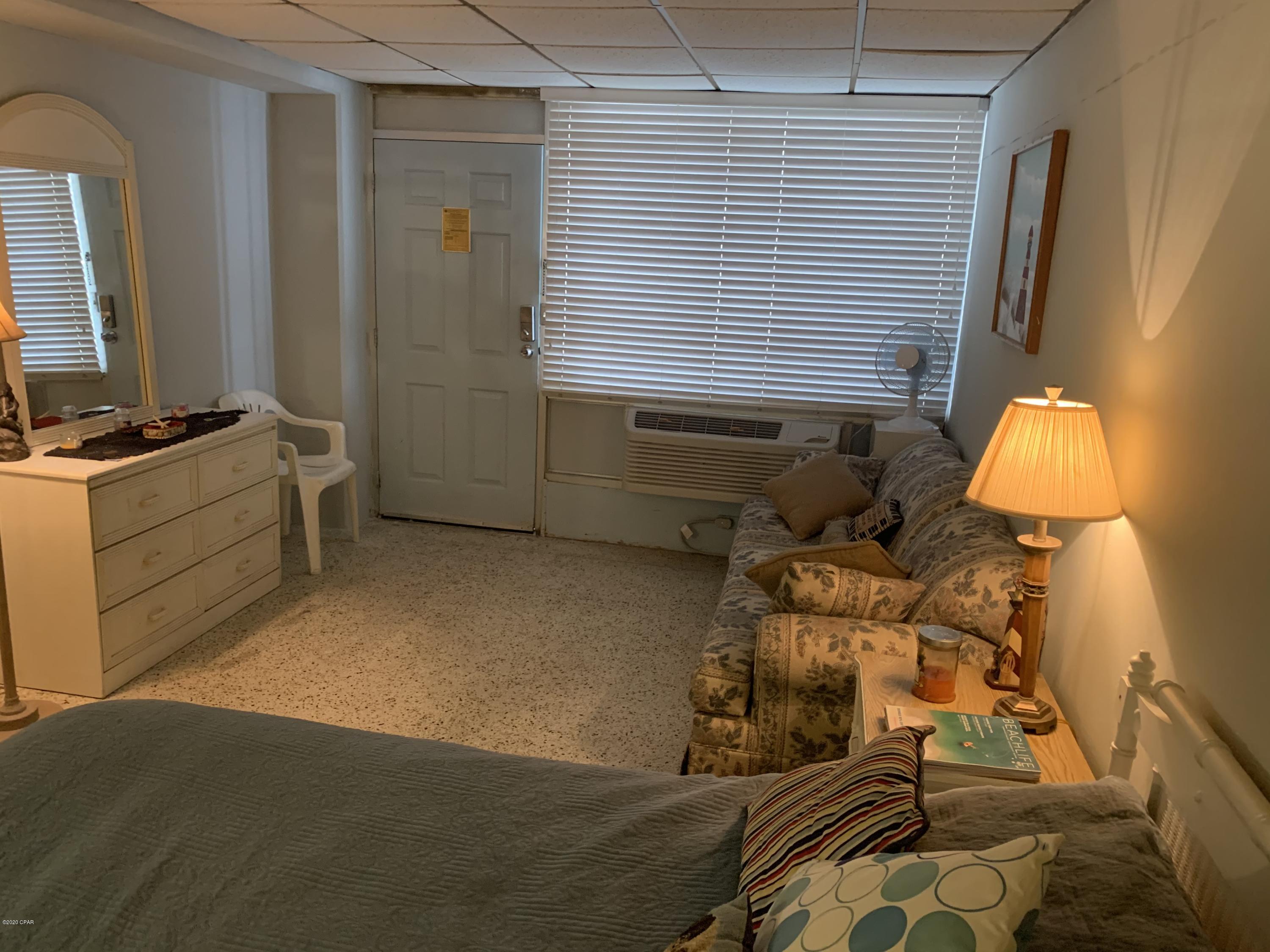 Fontainebleau Terrace - Residential