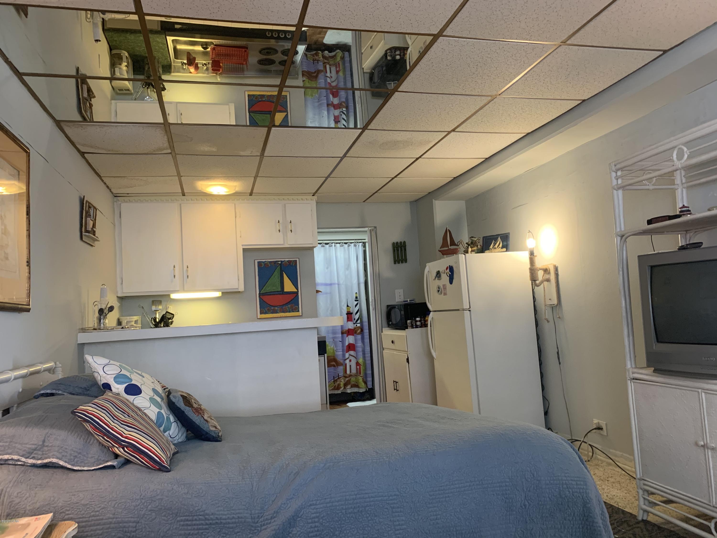 Fontainebleau Terrace - Residential