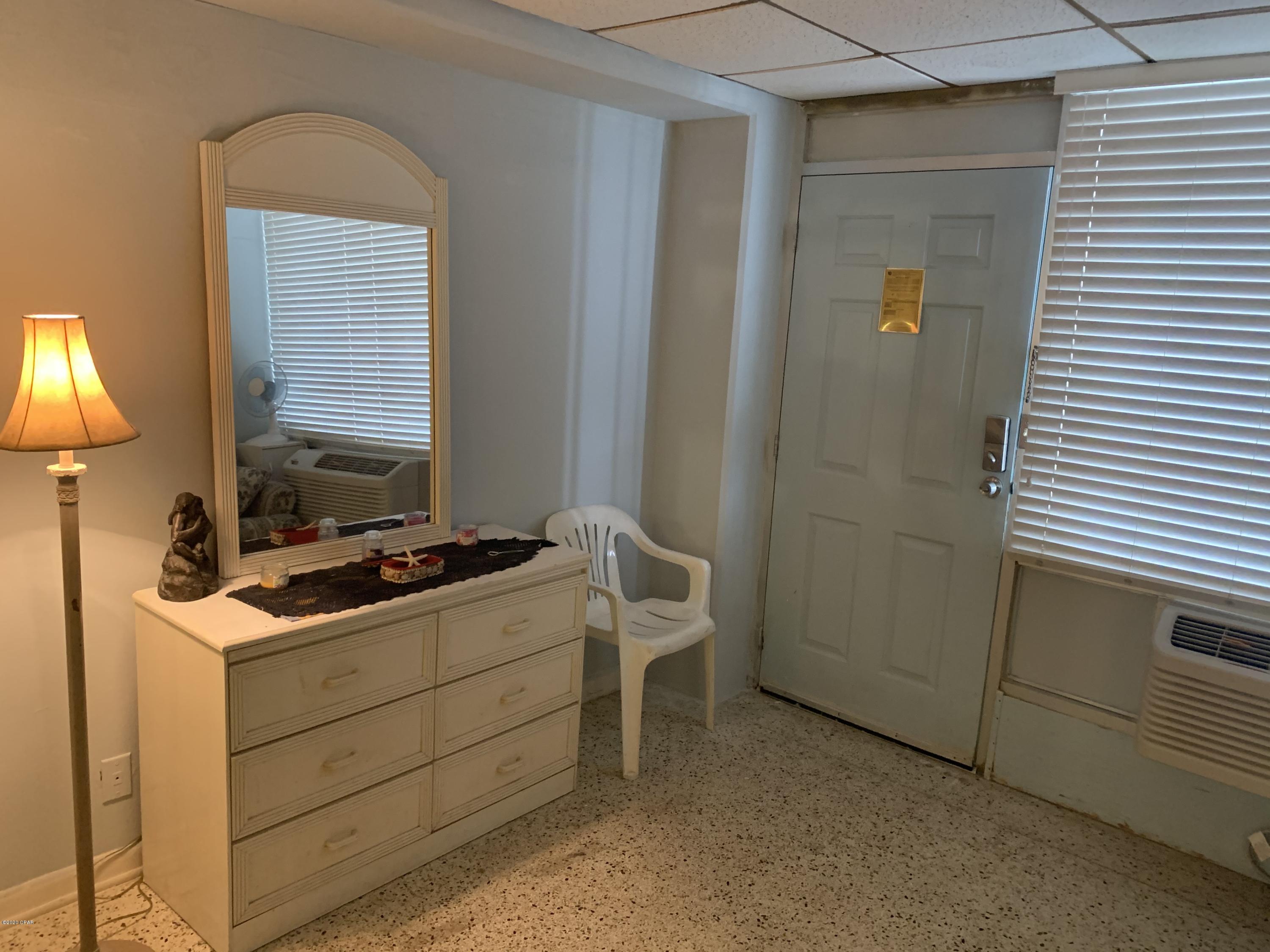 Fontainebleau Terrace - Residential