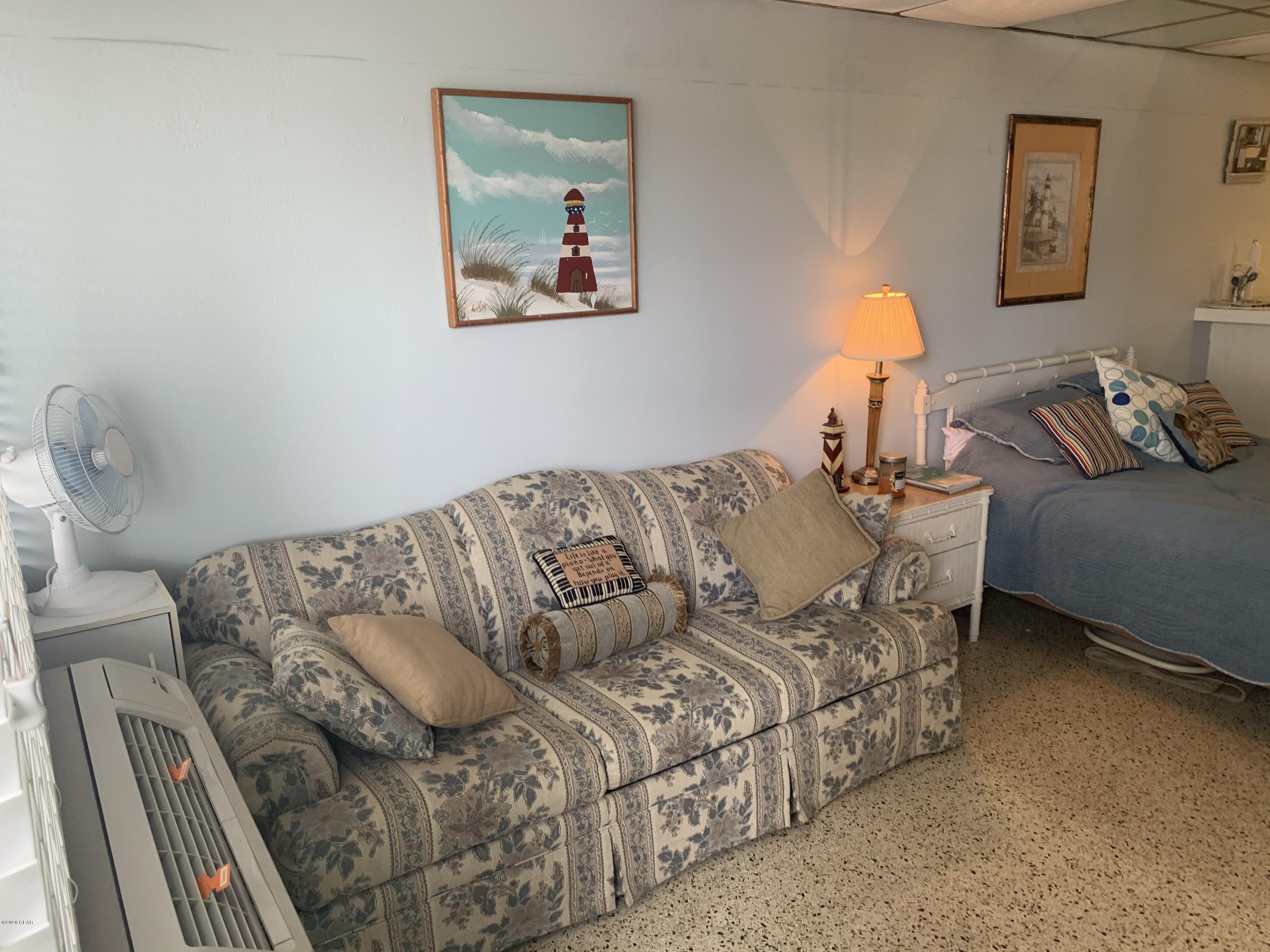 Fontainebleau Terrace - Residential