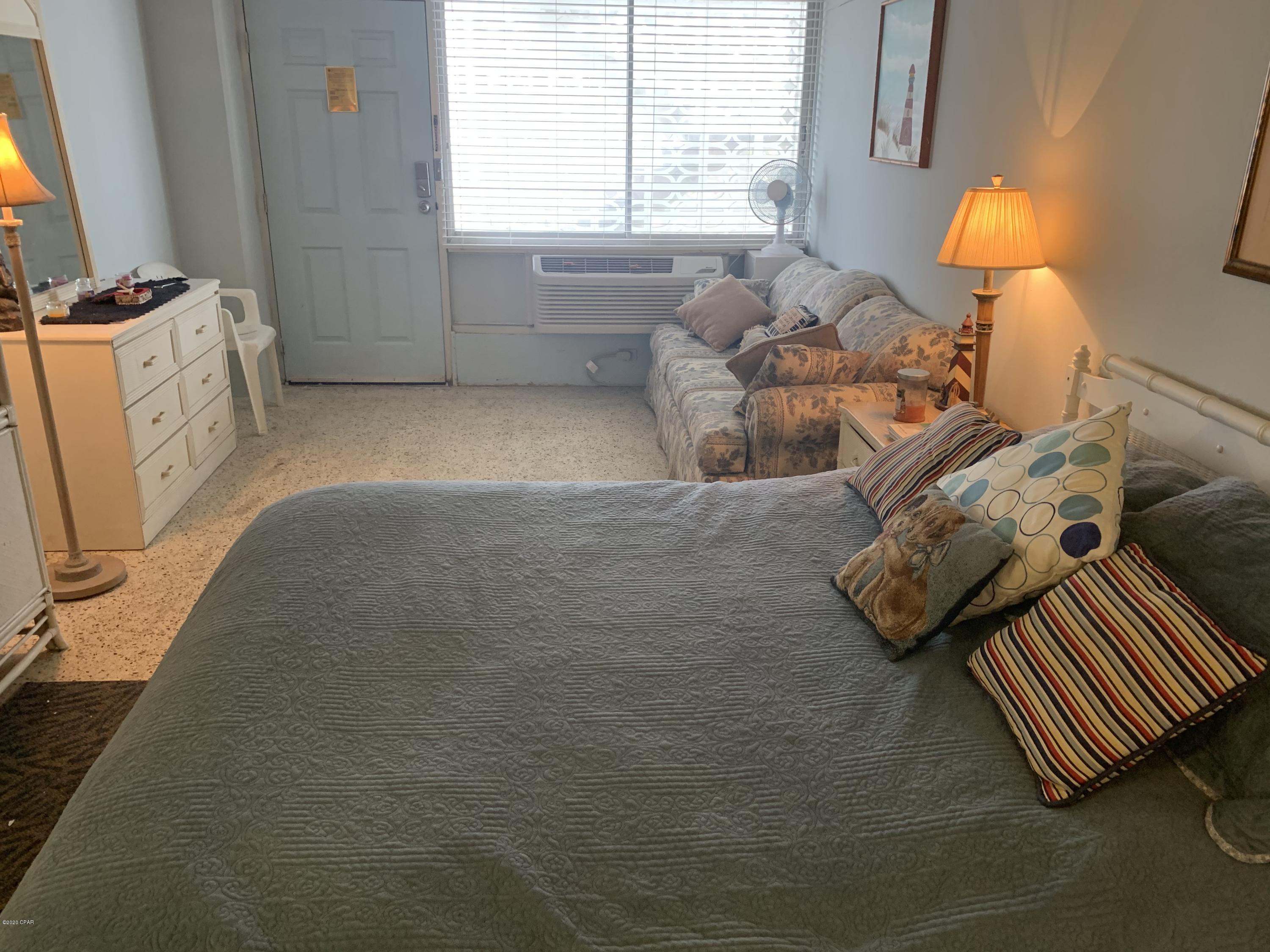 Fontainebleau Terrace - Residential