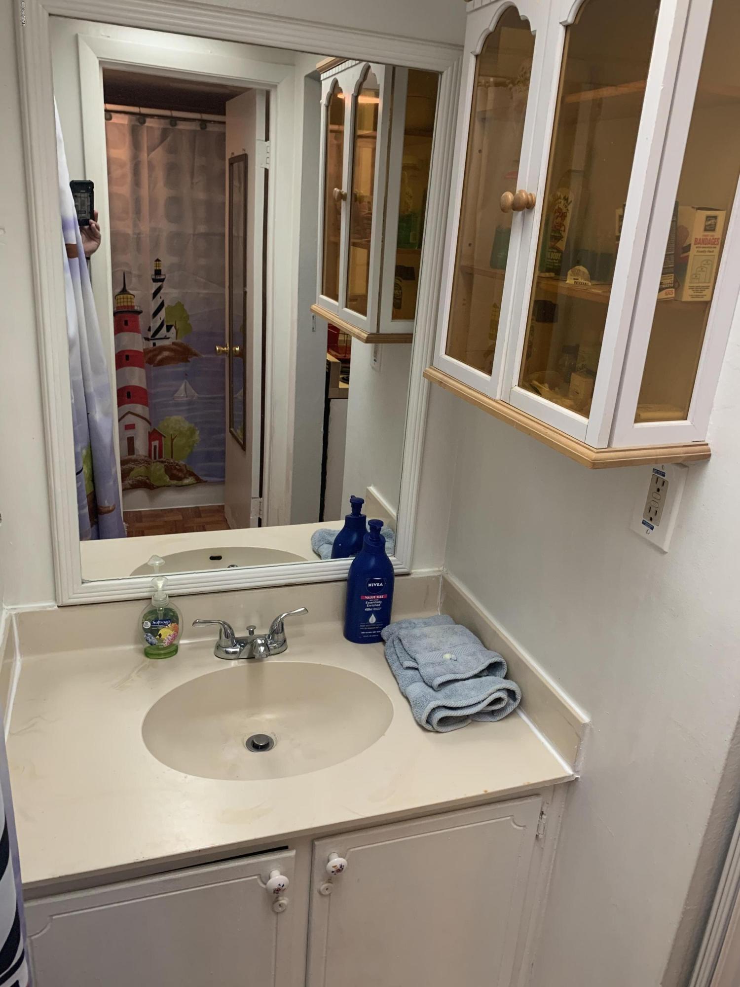 Fontainebleau Terrace - Residential