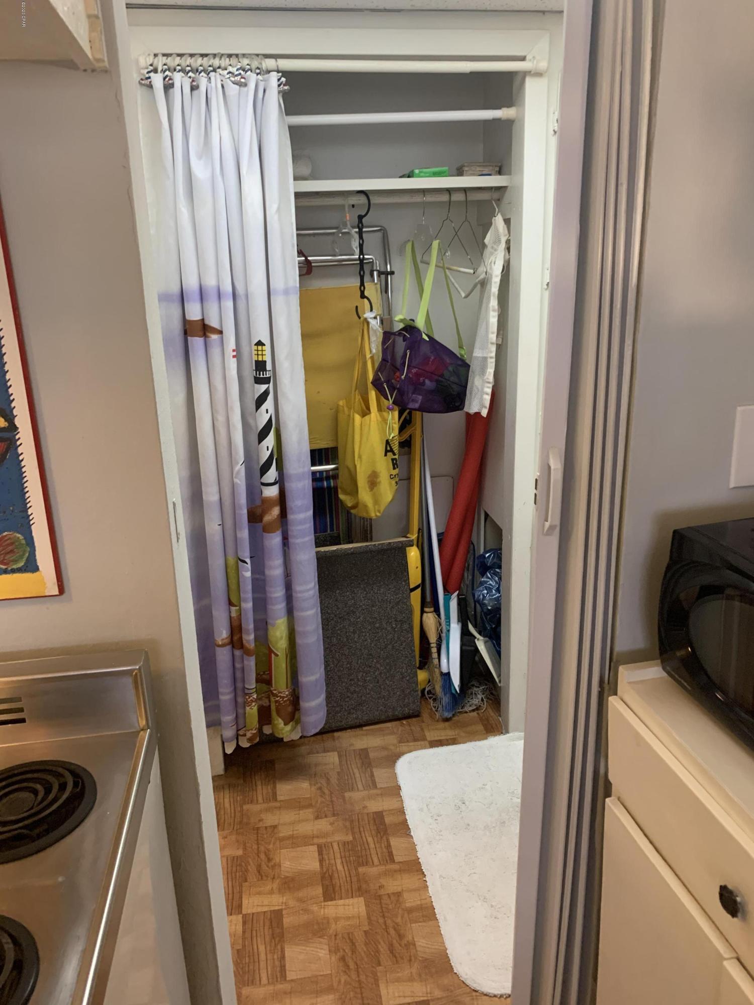 Fontainebleau Terrace - Residential