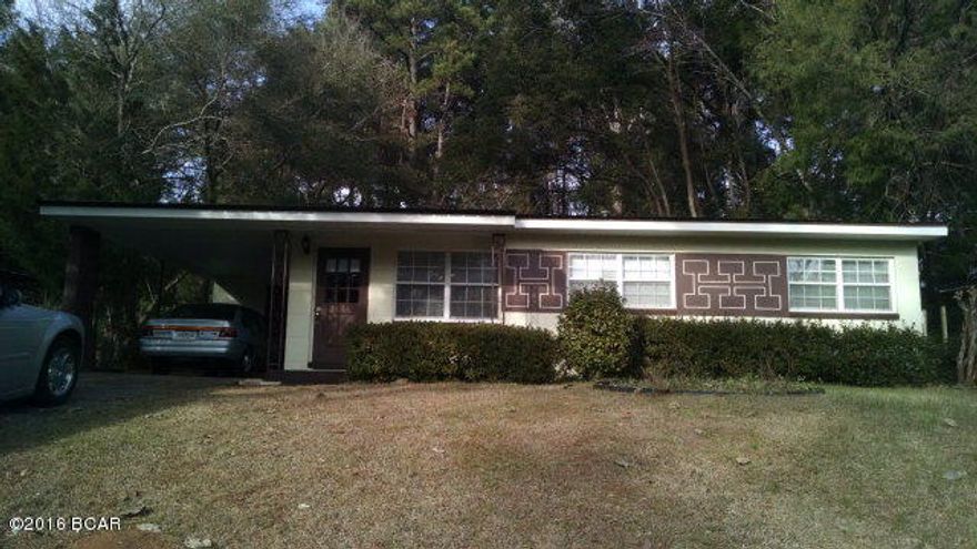 Perfect starter home or retirement home. This 3/1 home has had many updates in the past few years to include new metal roof, windows, exterior doors, new electrical panel box, some new floor covering and more. Home is in move in condition and should not have any problems qualifying for all types of lending. Home is priced to sell so make your appointment today!