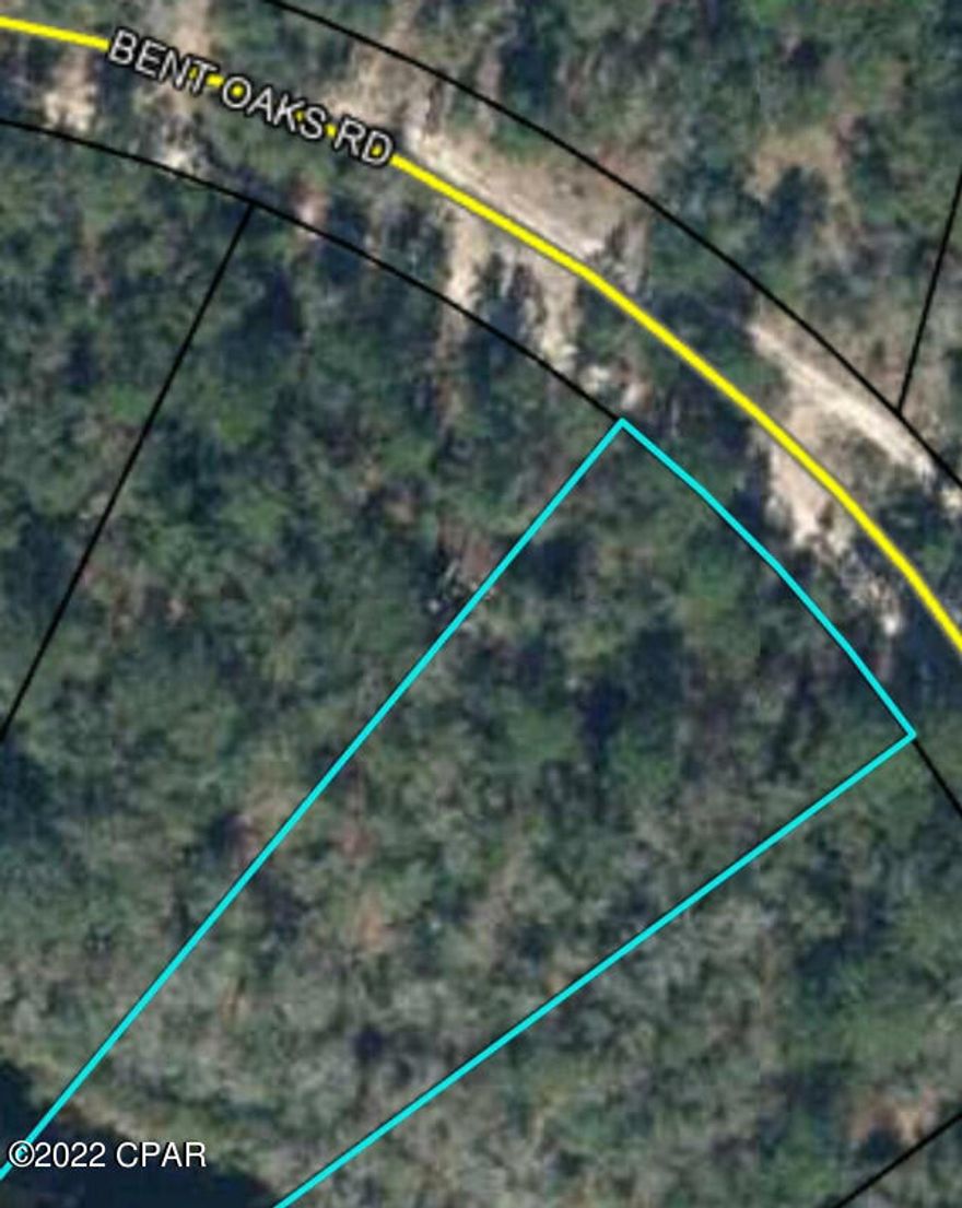 Beautiful Lakefront Lot located in Paradise Lakes. If your looking for serenity, privacy and great fishing, in a gated community, this is your new home!



This ¾ acre wooded lot features easy access to town, schools, boat ramp and the beach.



This is a great place to live, relax and enjoy nature.