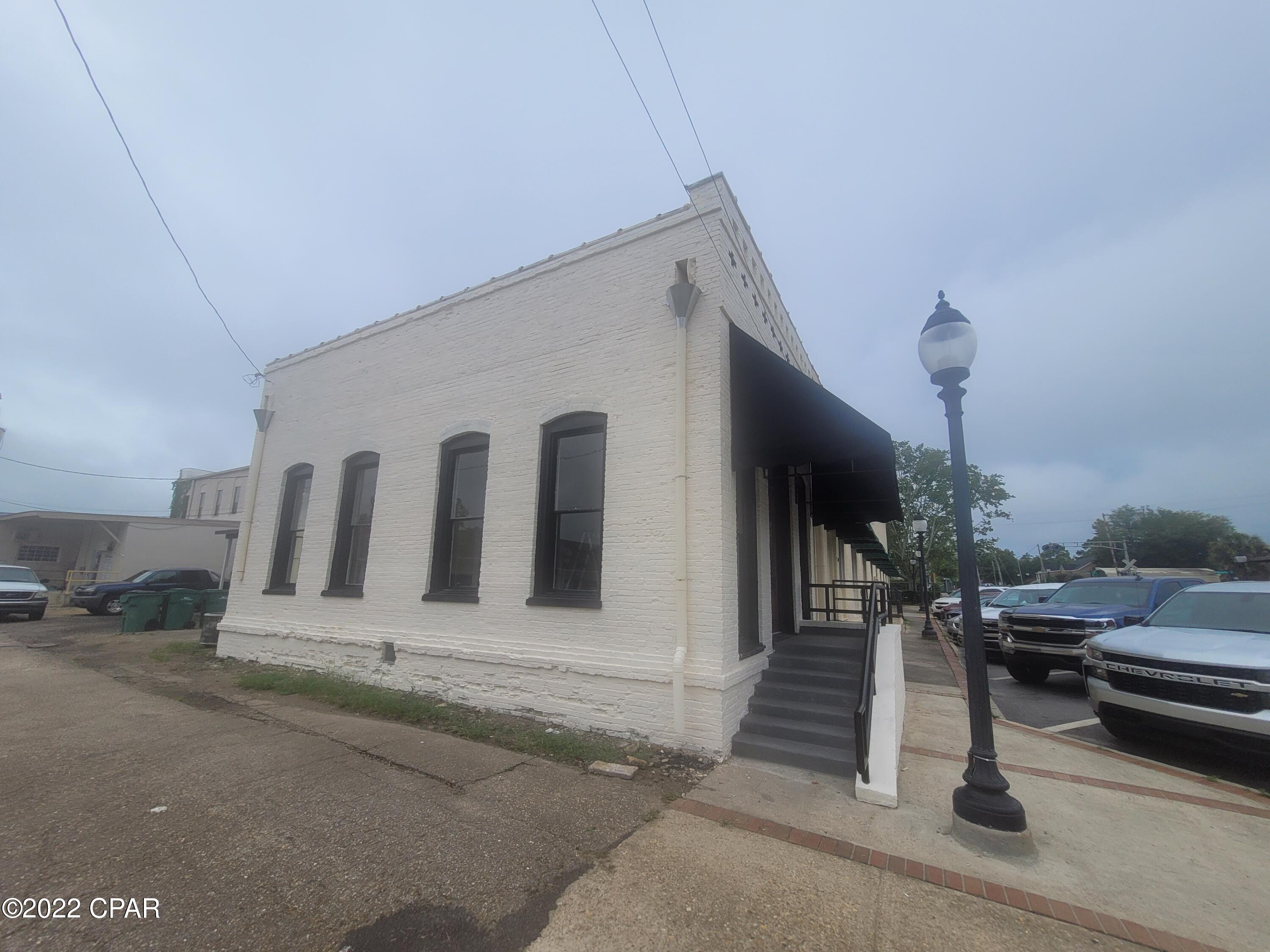 [No Recorded Subdiv] - Commercial Sale