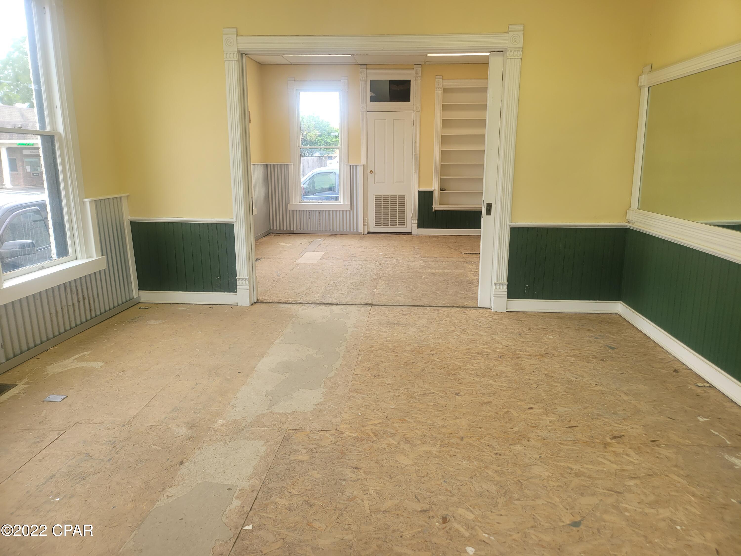 [No Recorded Subdiv] - Commercial Sale