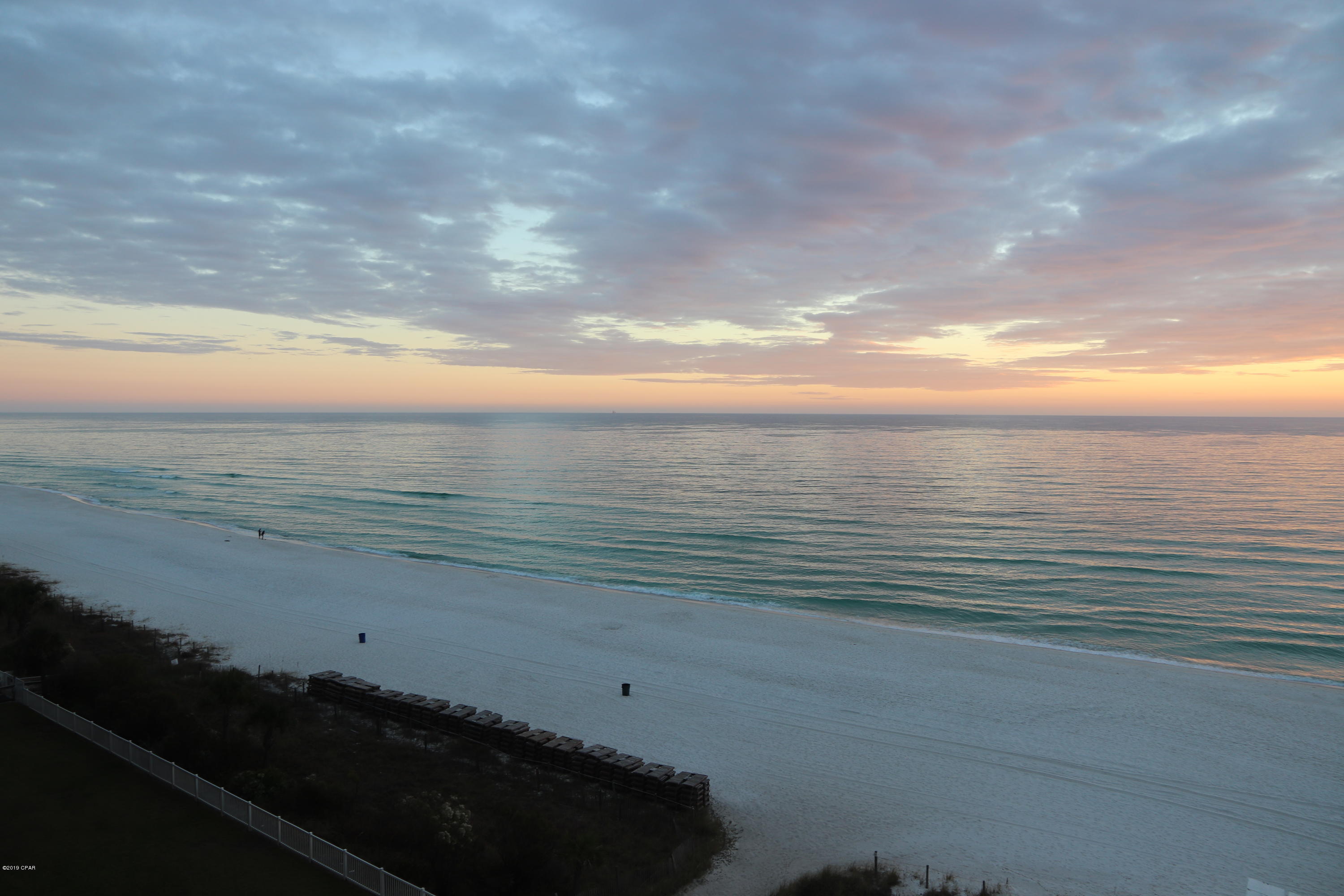 Twin Palms Resort - Residential