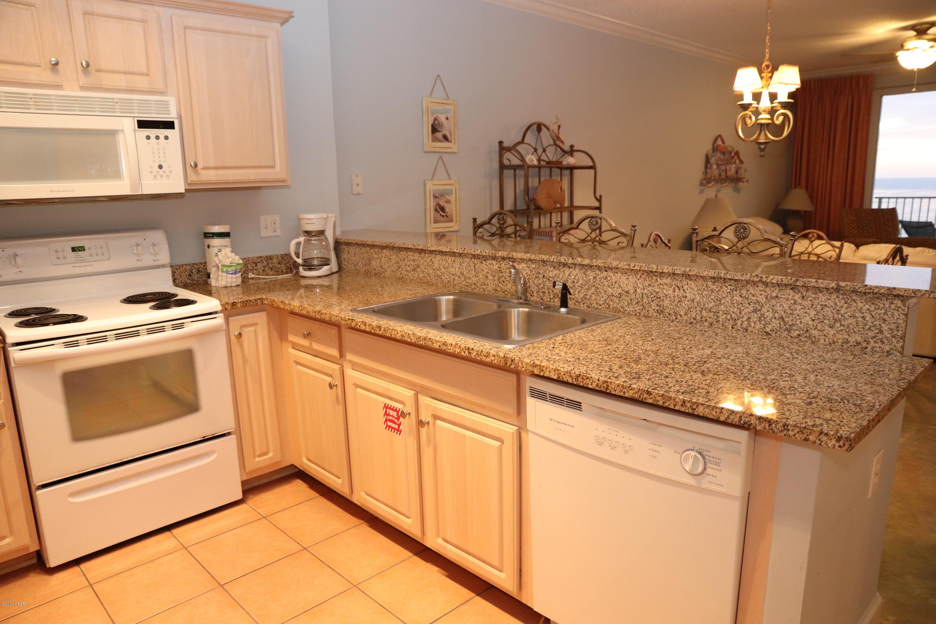 Twin Palms Resort - Residential