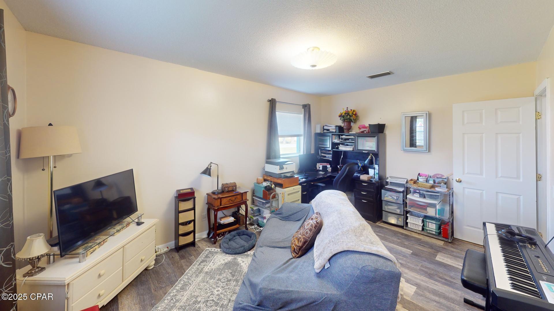 Shoreline Properties#1 - Residential