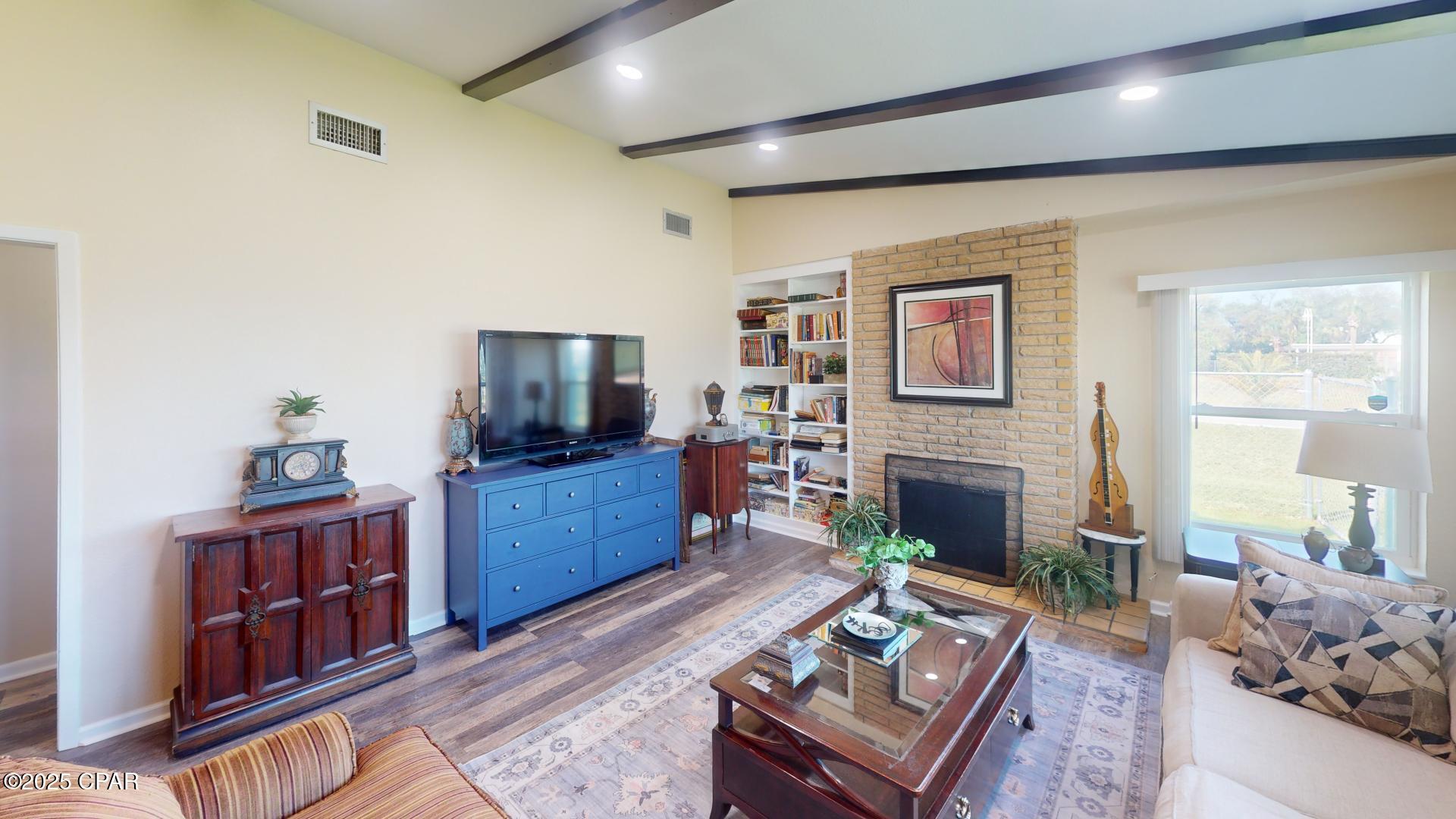 Shoreline Properties#1 - Residential